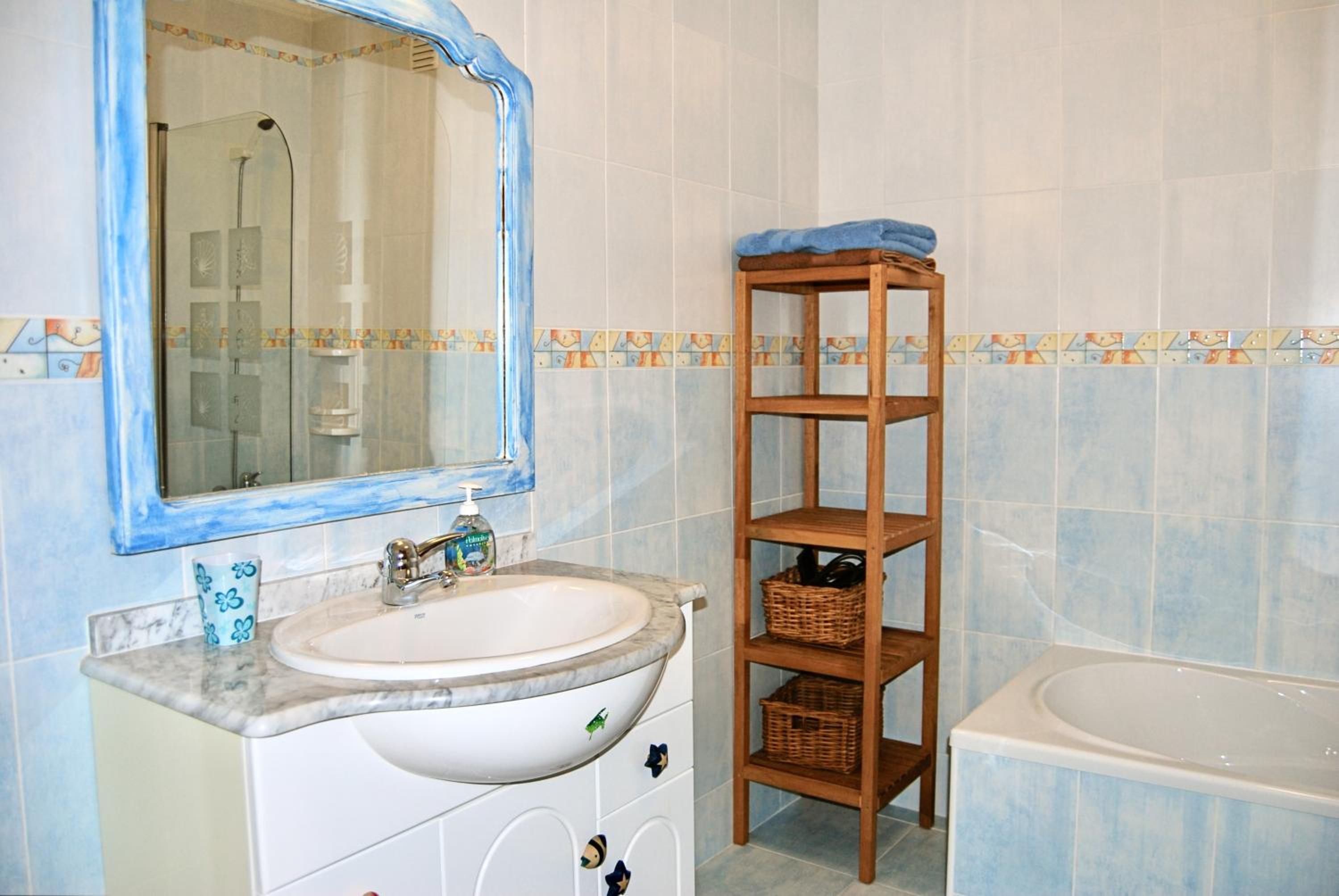 Two-Bedroom House photo 2