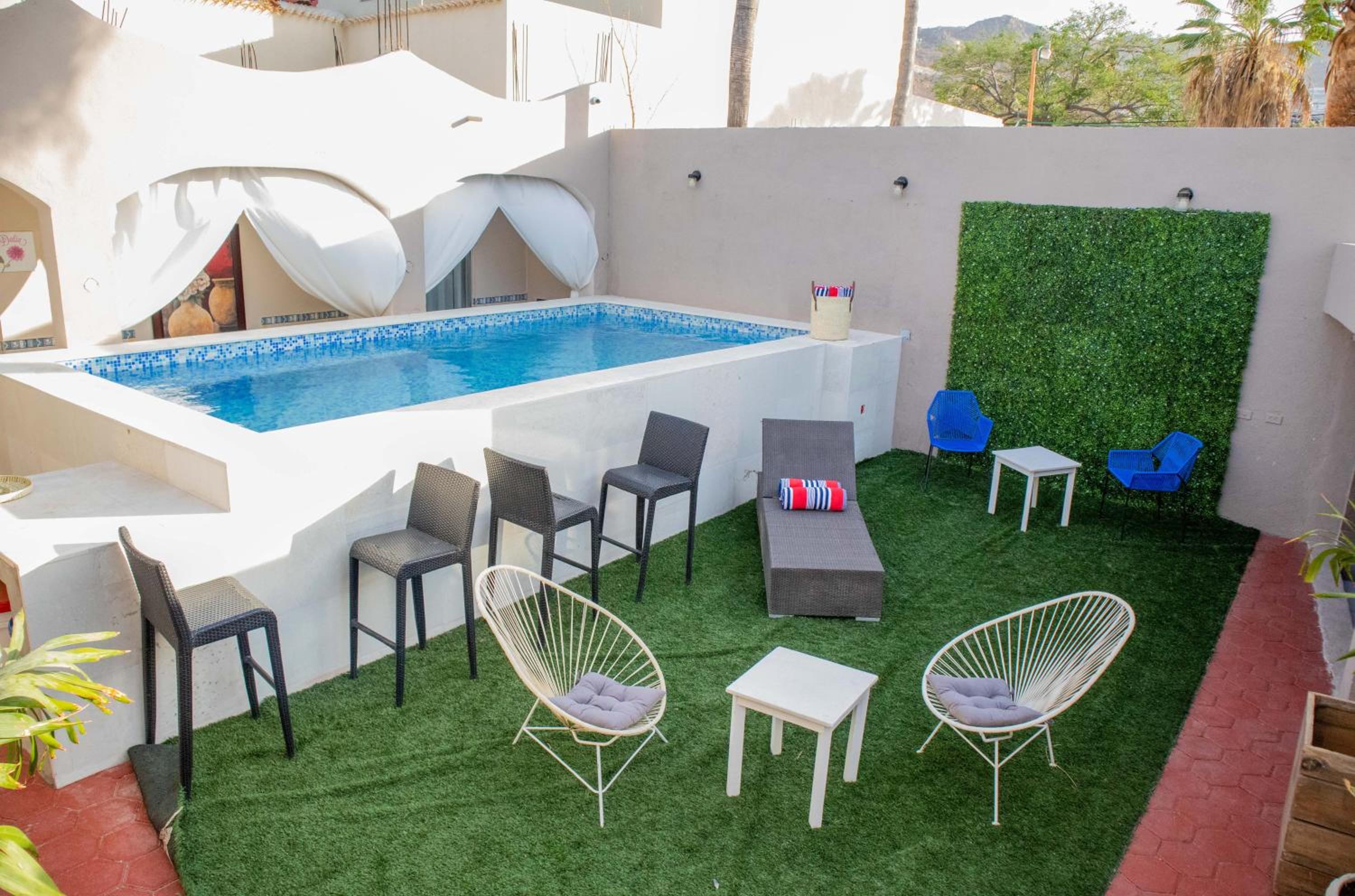 Junior Suite Poolside photo 3