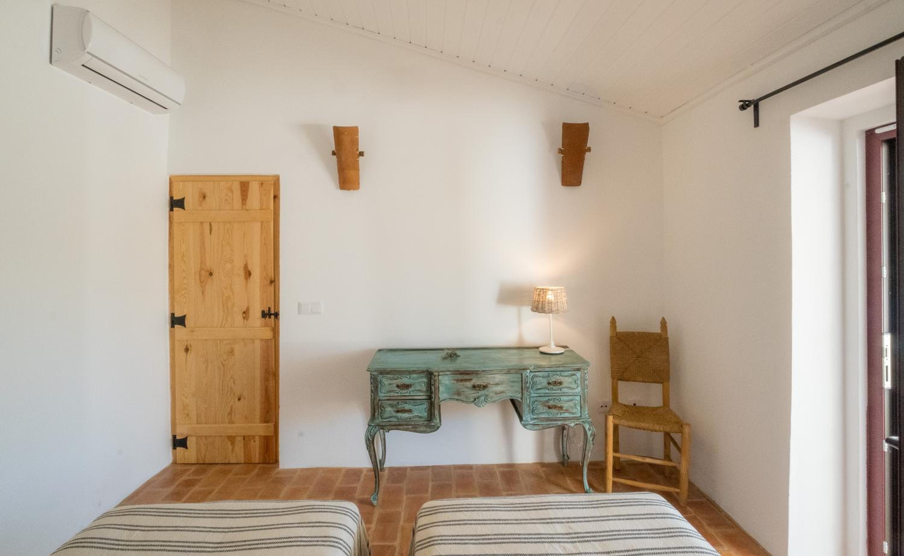 Two-Bedroom House photo 3