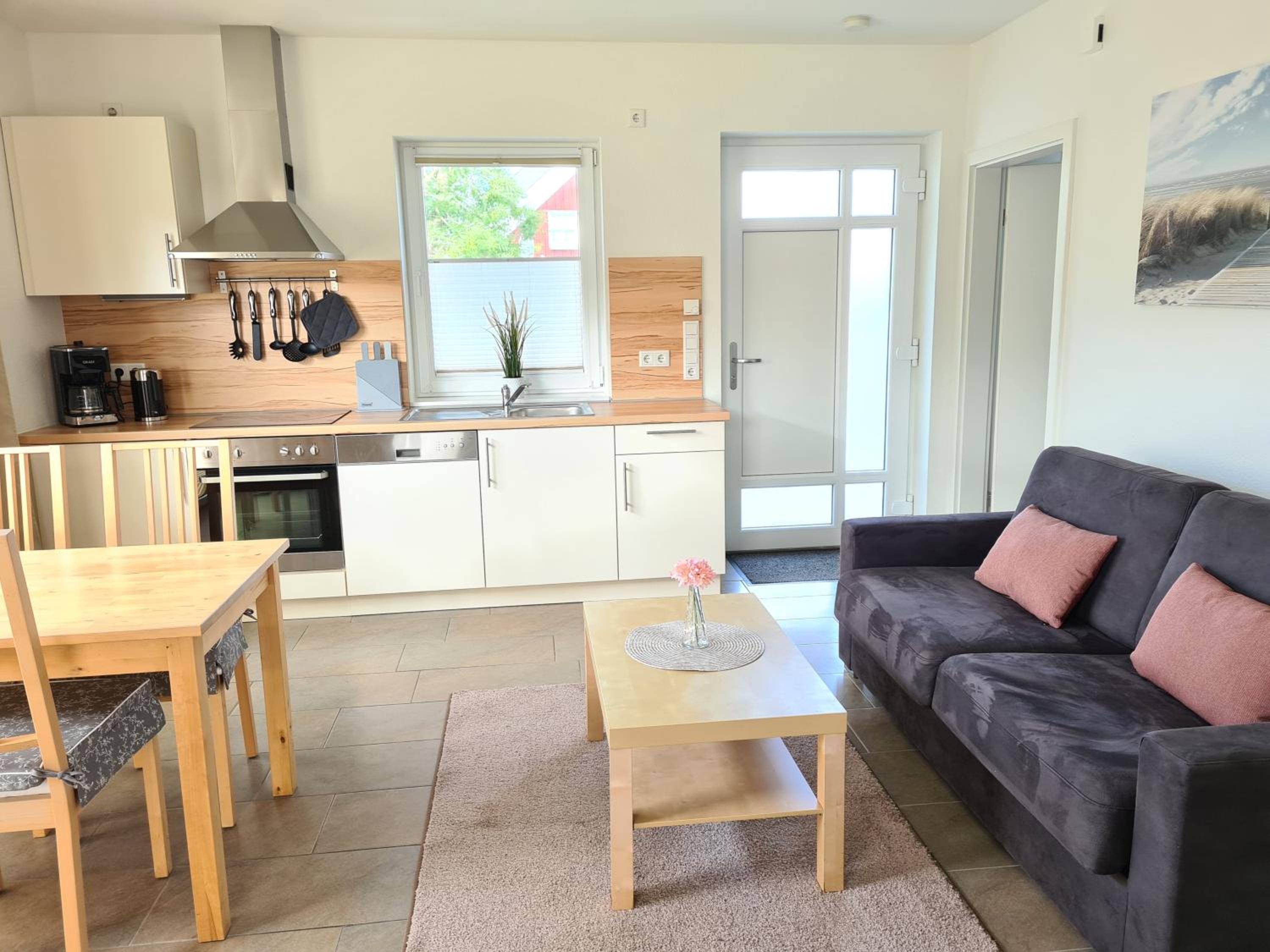 Apartment with Terrace photo 2