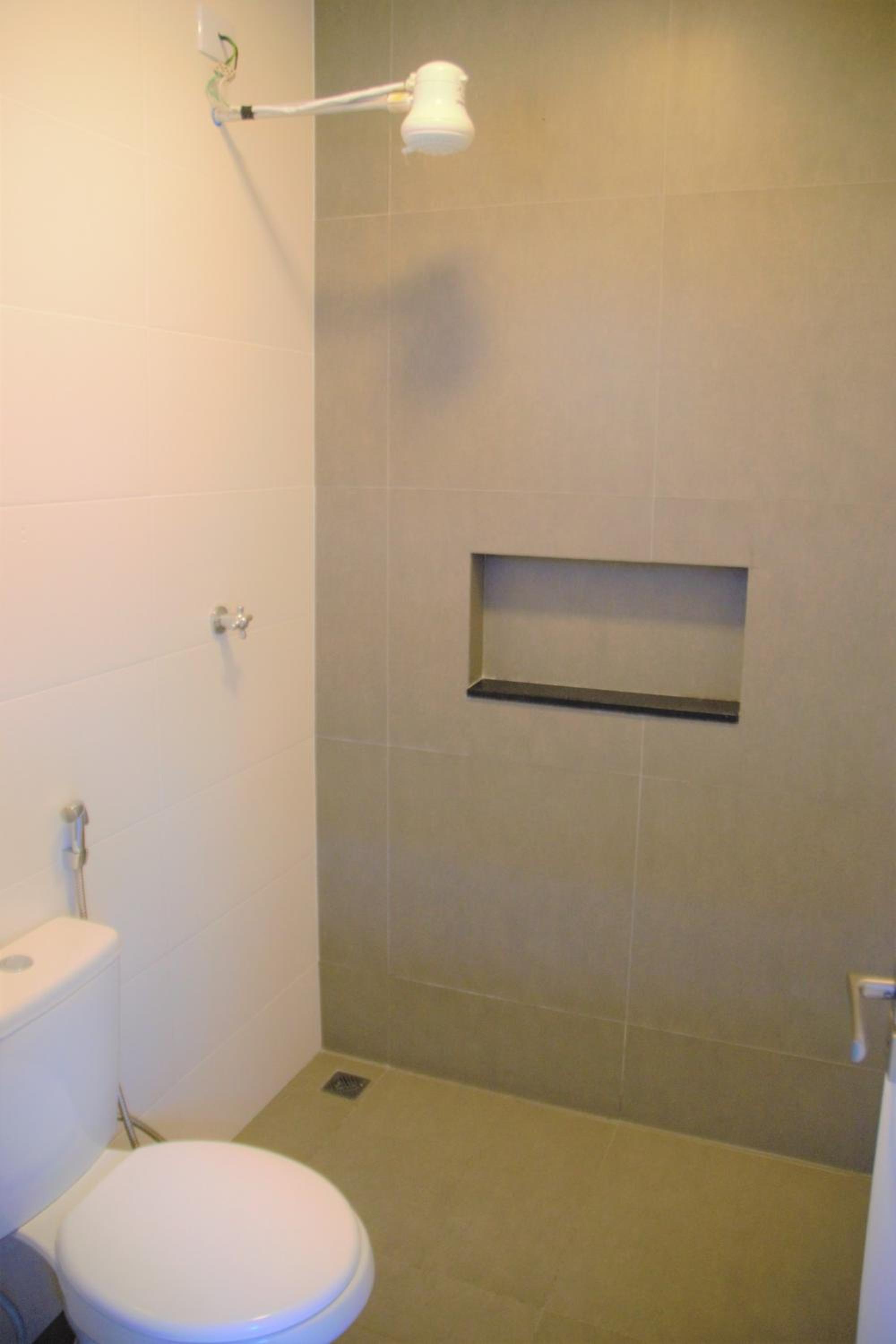 Double Room with Private Bathroom - Photo 18