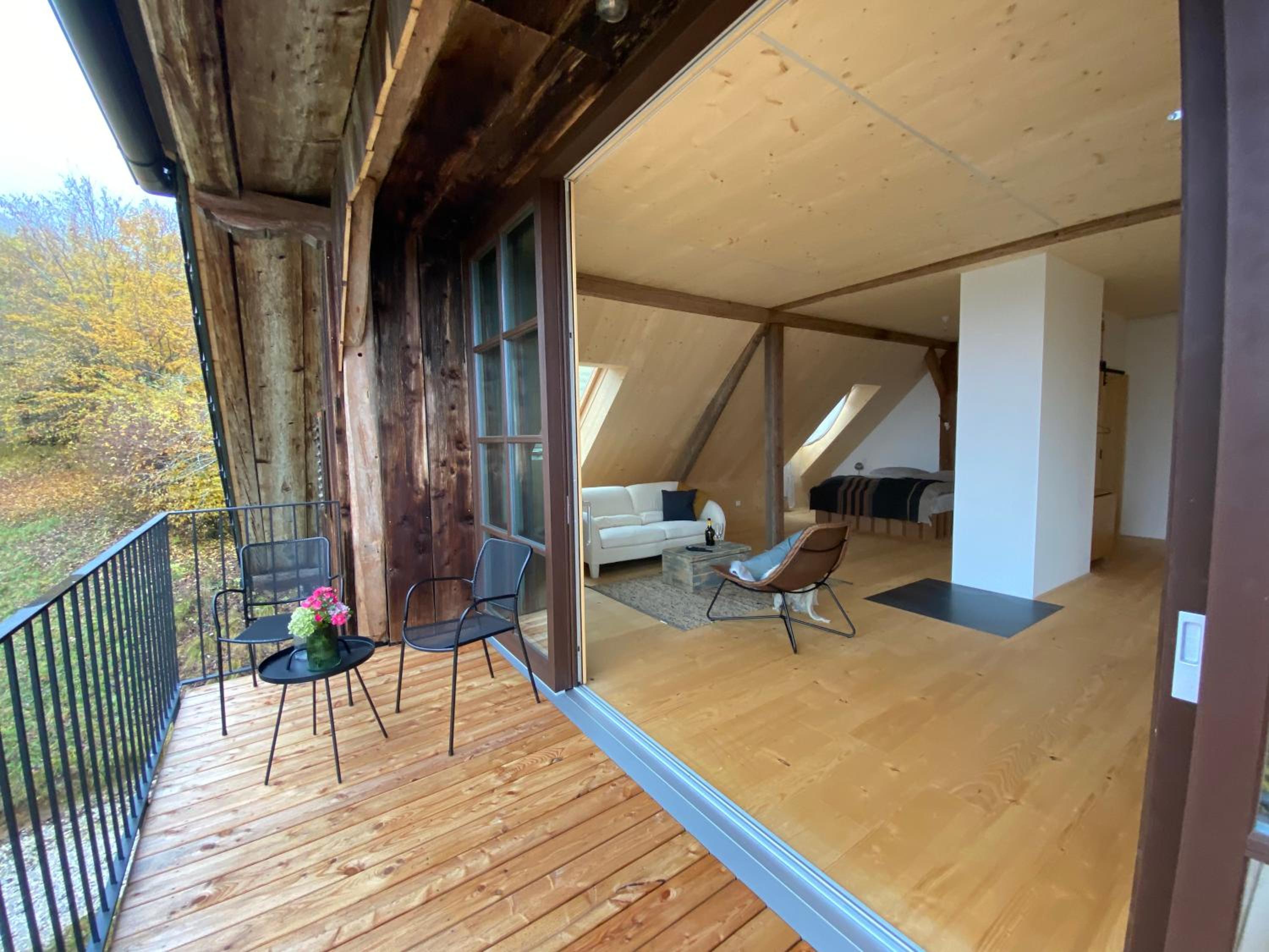 Apartment with Lake View photo 3