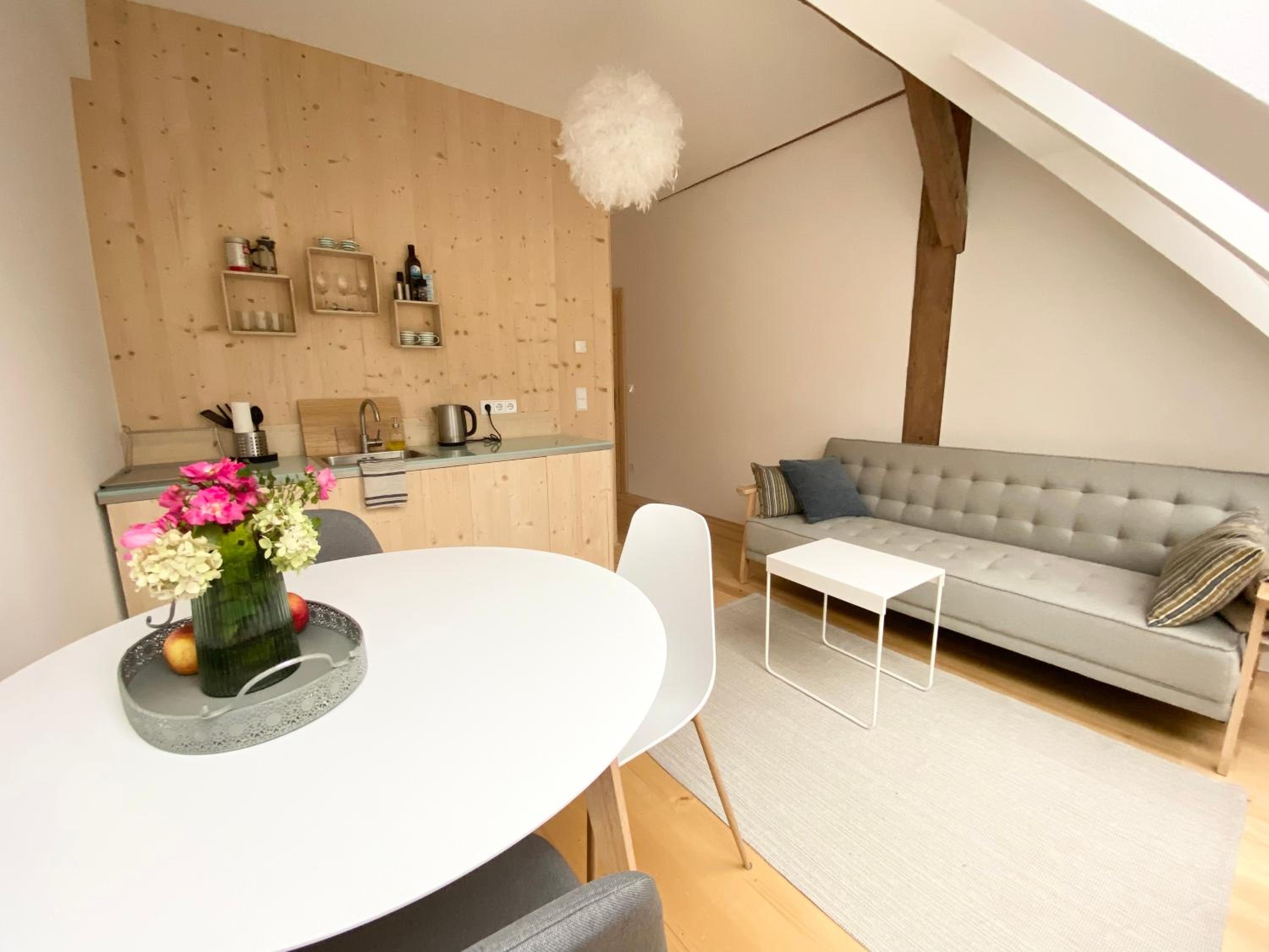 Standard Studio - Photo 1