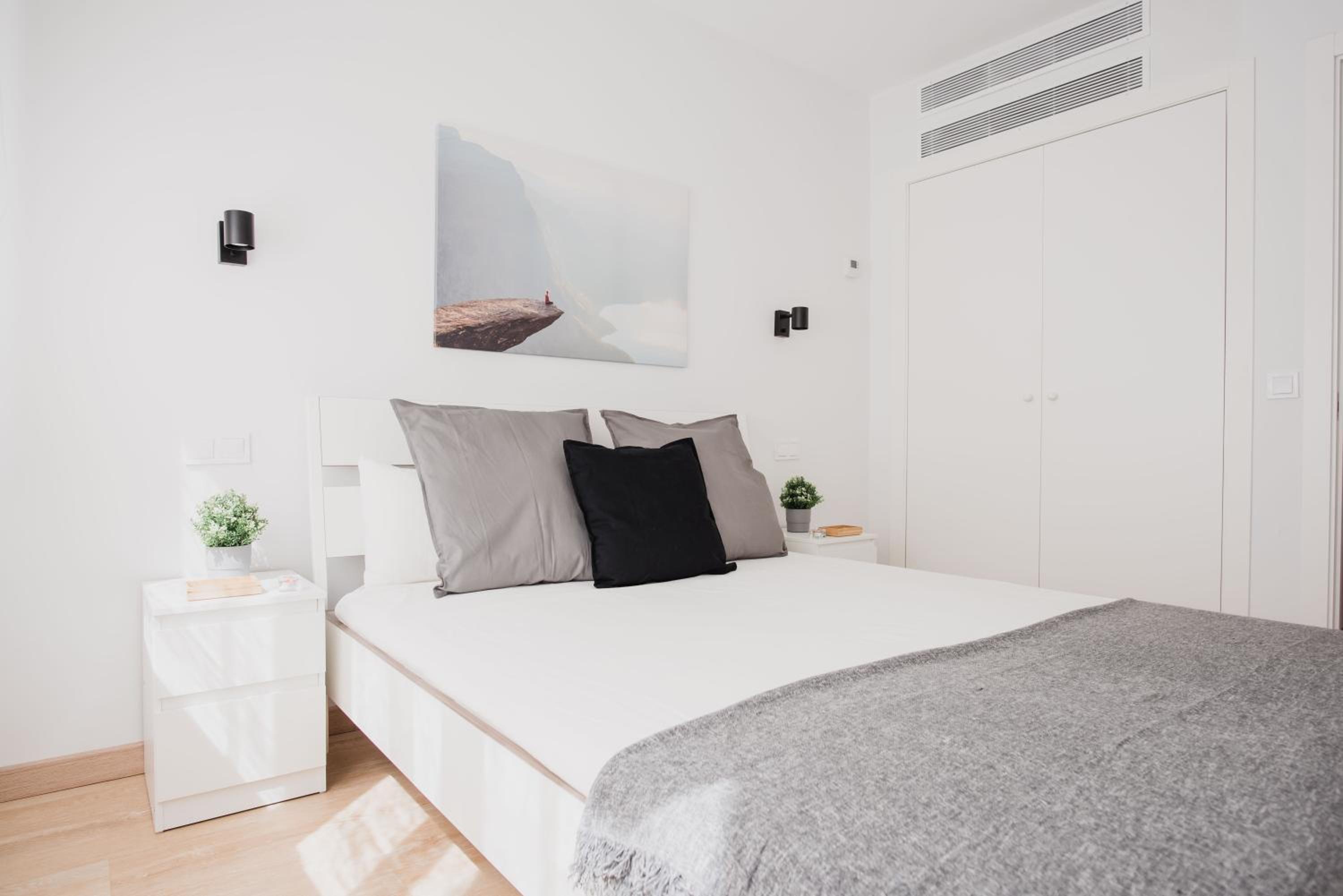 Two-Bedroom Apartment - Photo 3