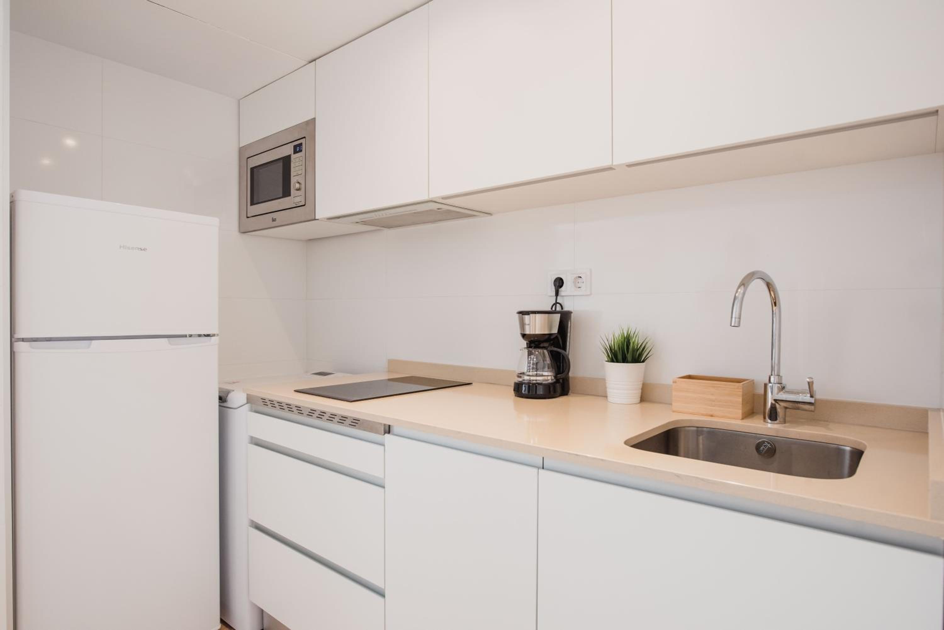Two-Bedroom Apartment - Photo 2