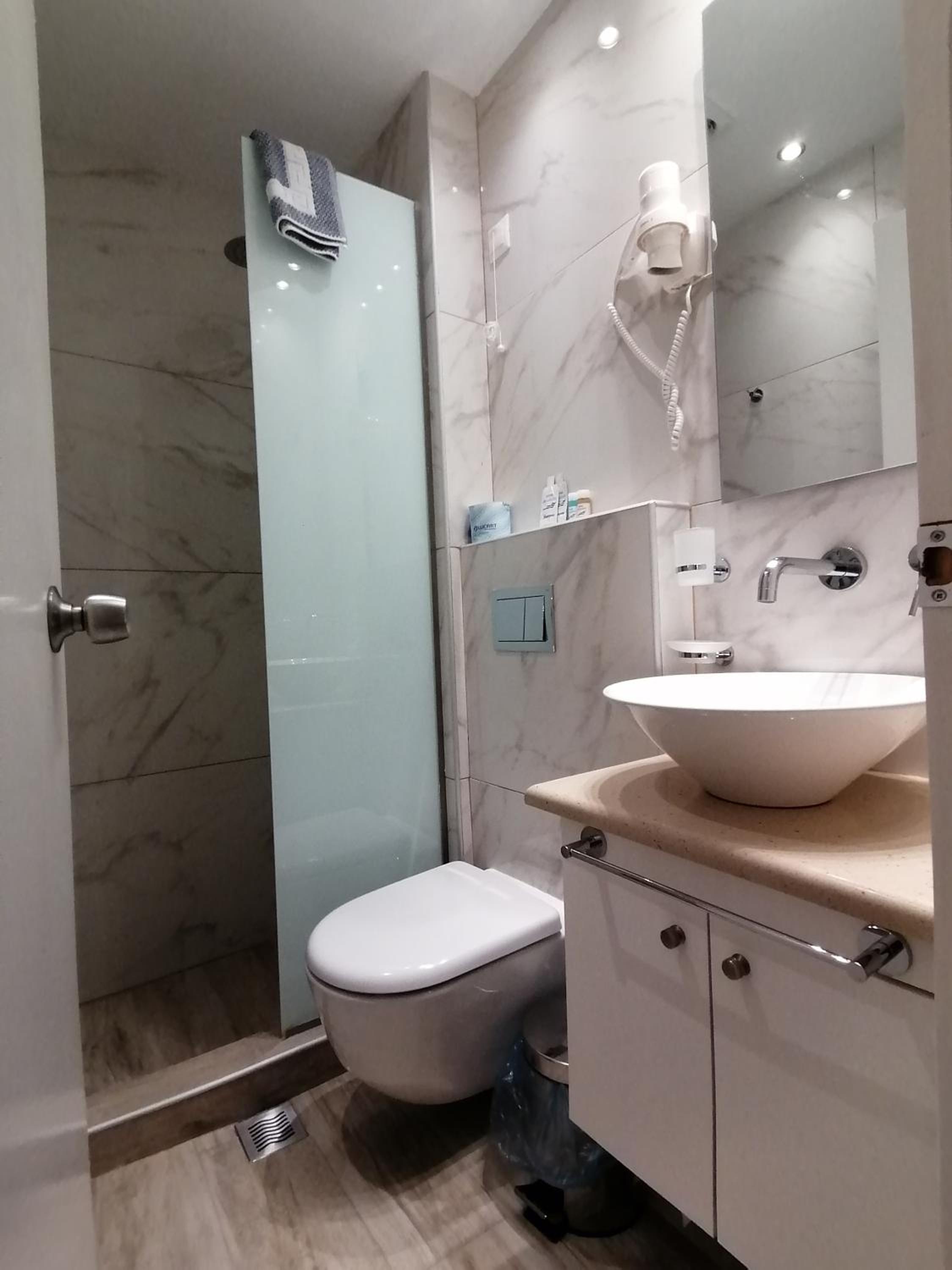 1st Floor Double or Twin Basic Deluxe (With Balcony) photo 3