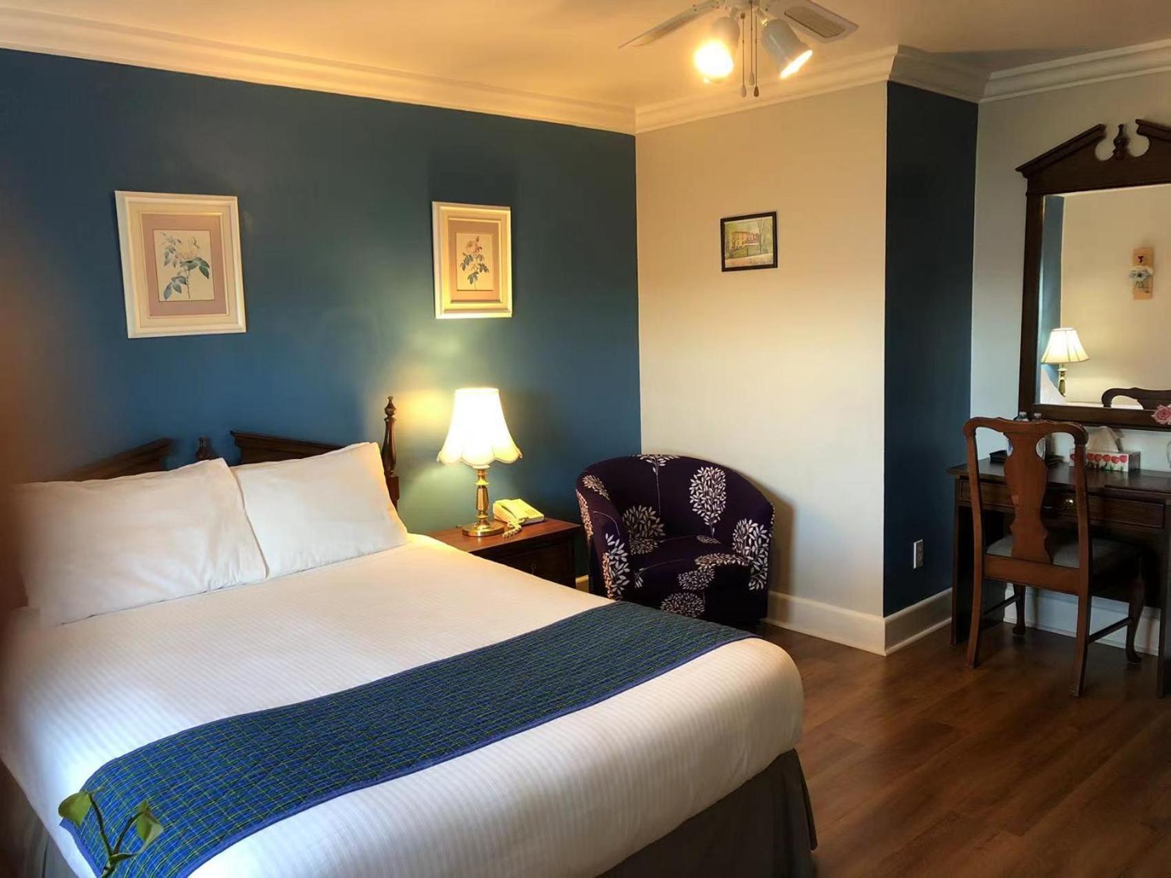 Standard Queen Room - Photo 6