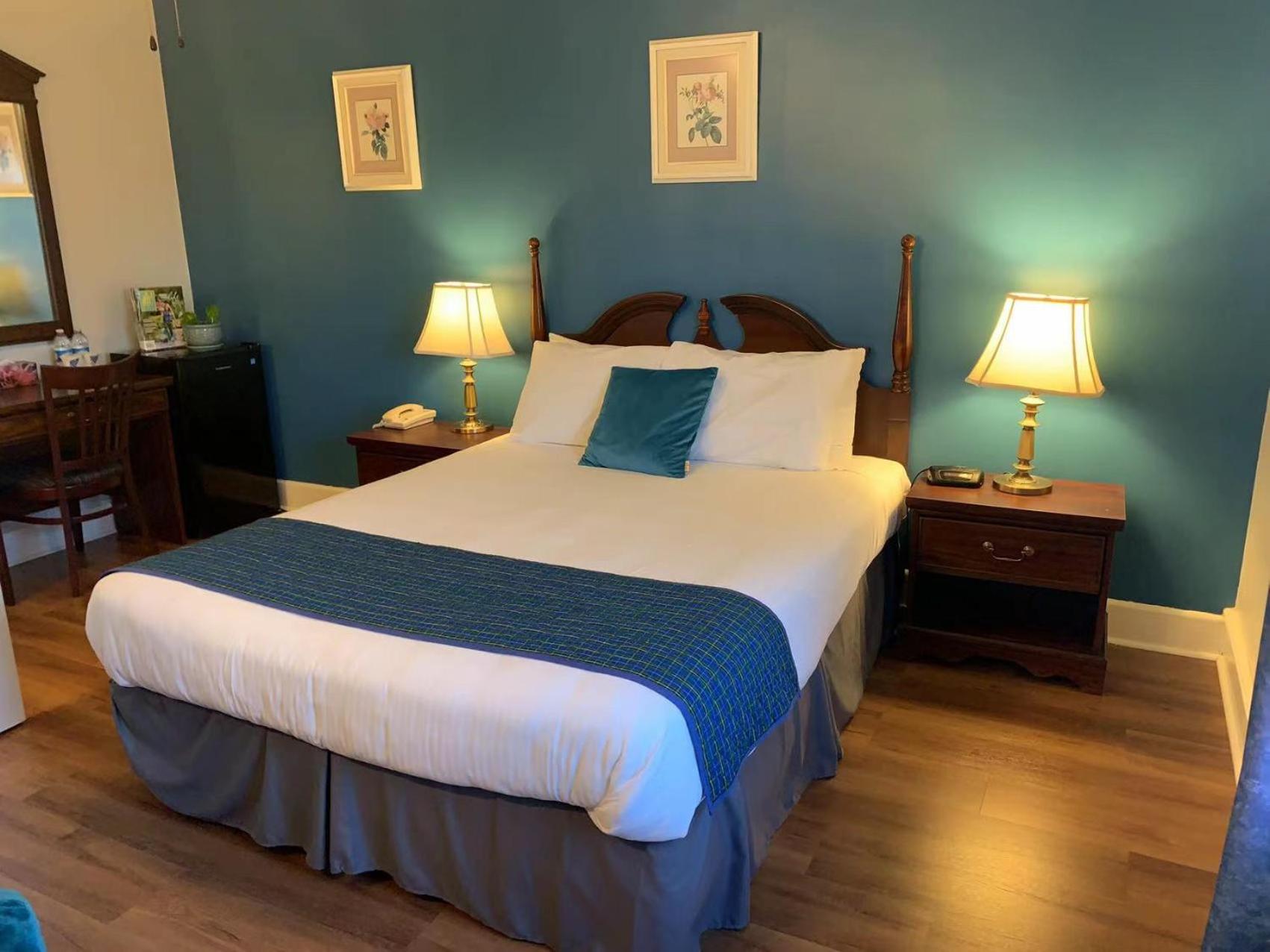 Standard Queen Room - Photo 2
