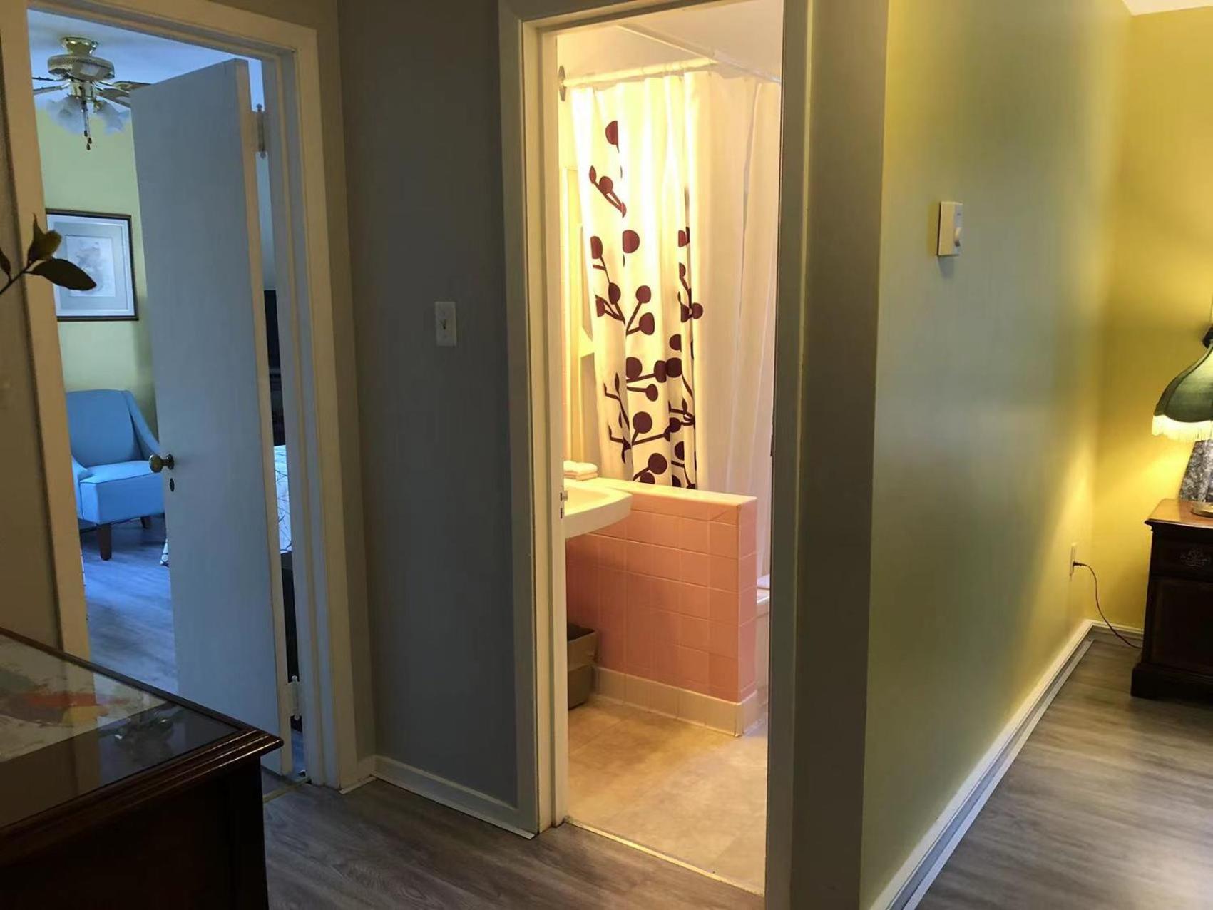 Family Room - Photo 12