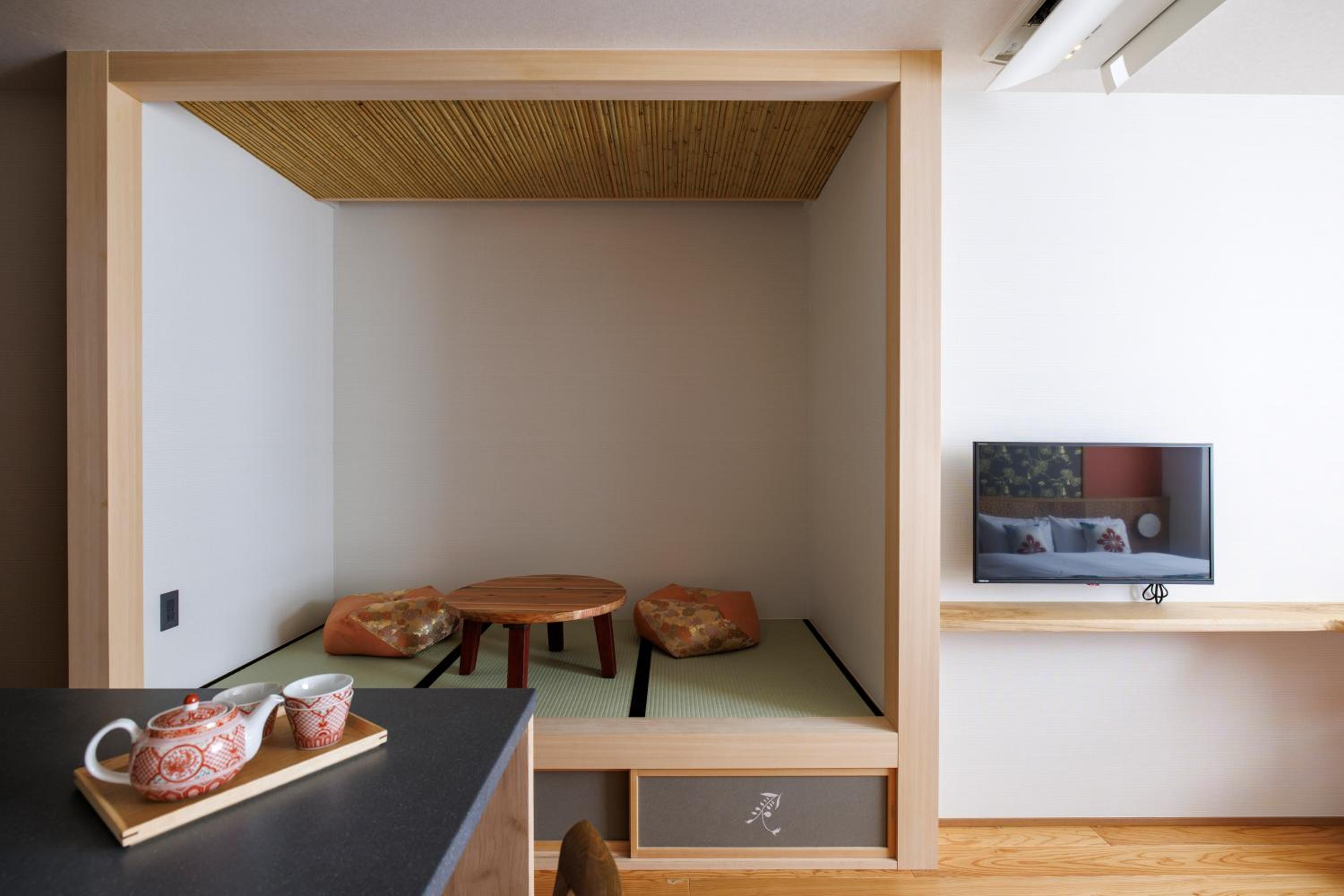 Deluxe Family Room - Non-Smoking  - Photo 6