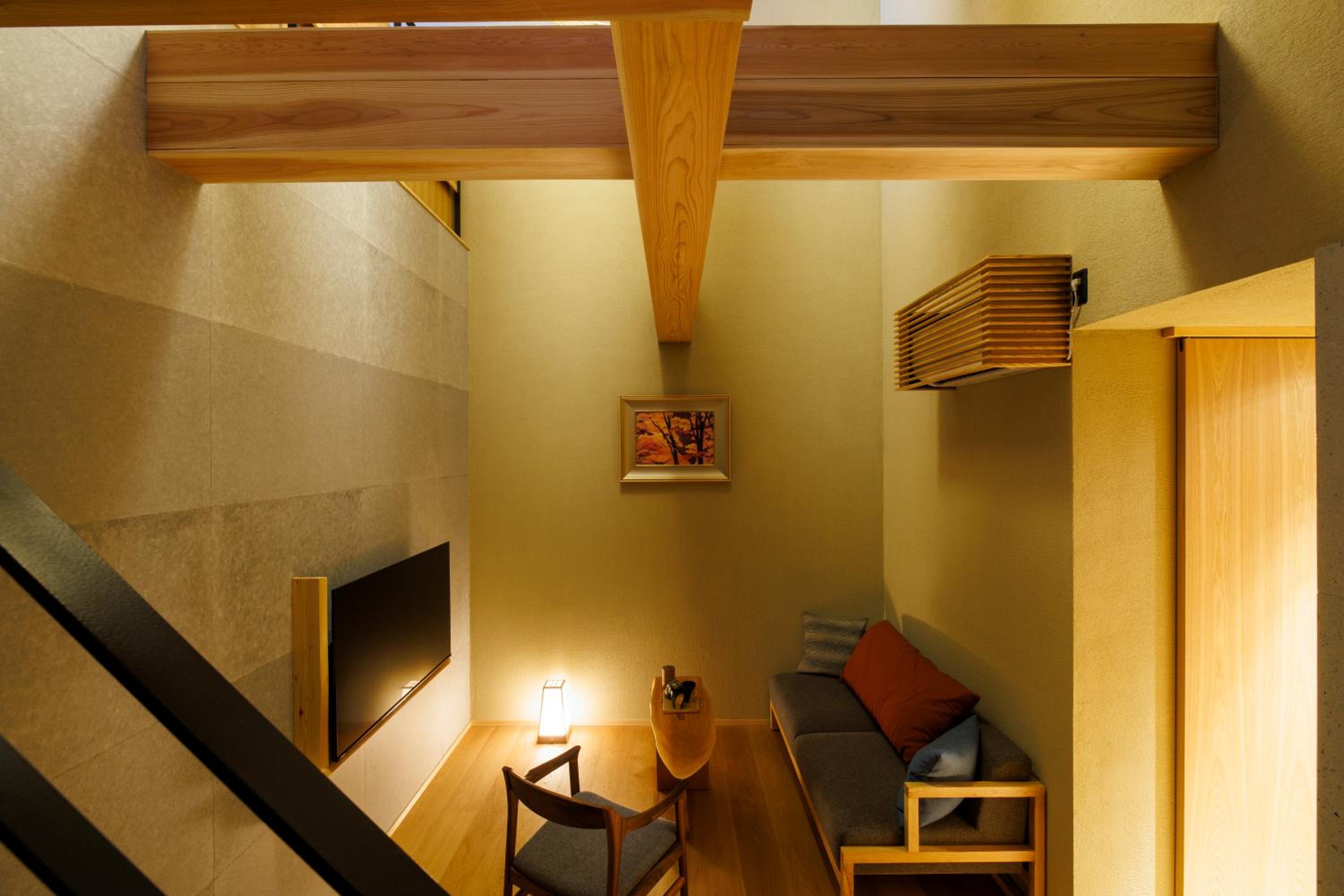 Standard Suite - Non-Smoking - Photo 1