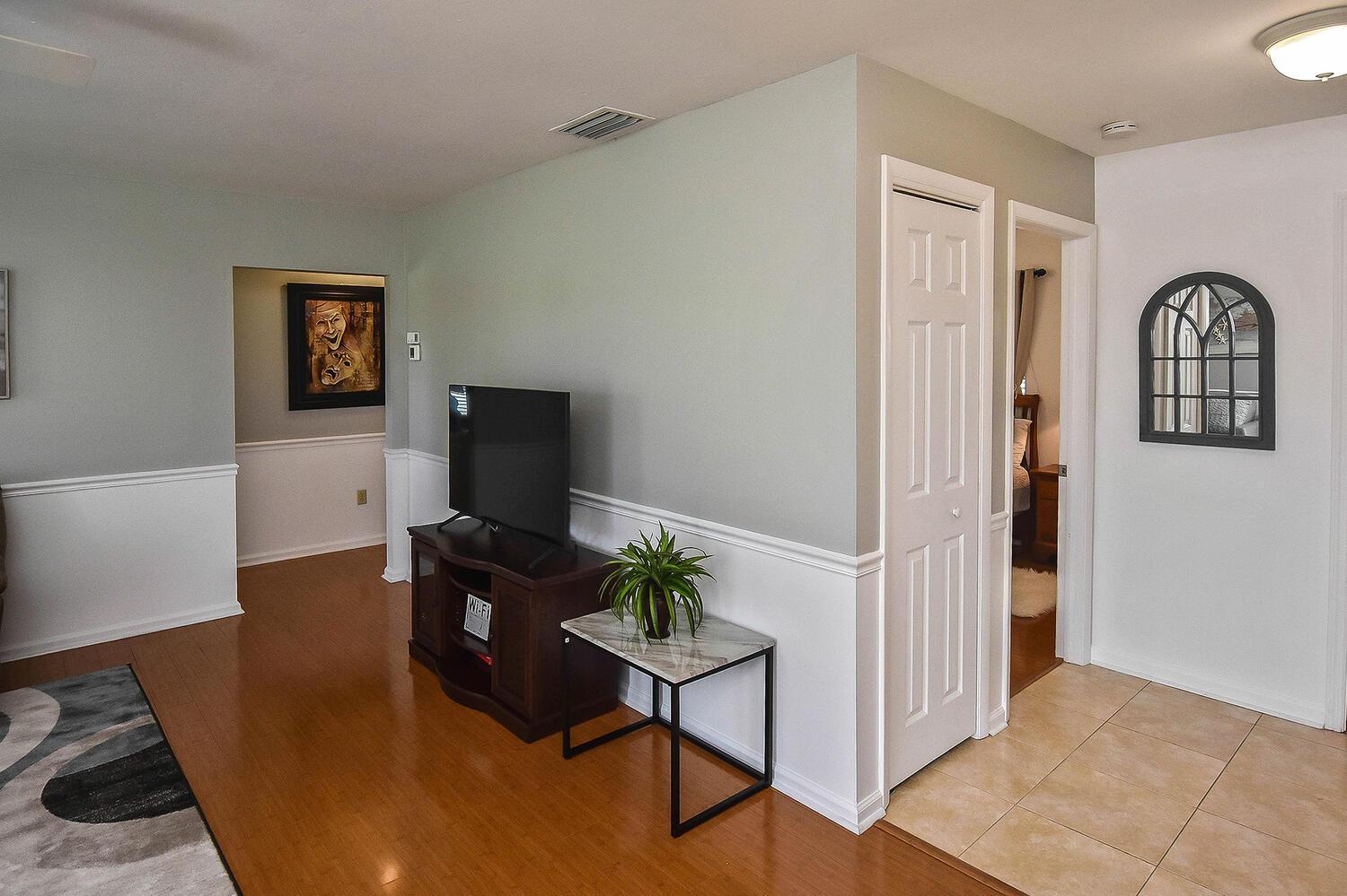 Two-Bedroom House - Photo 27