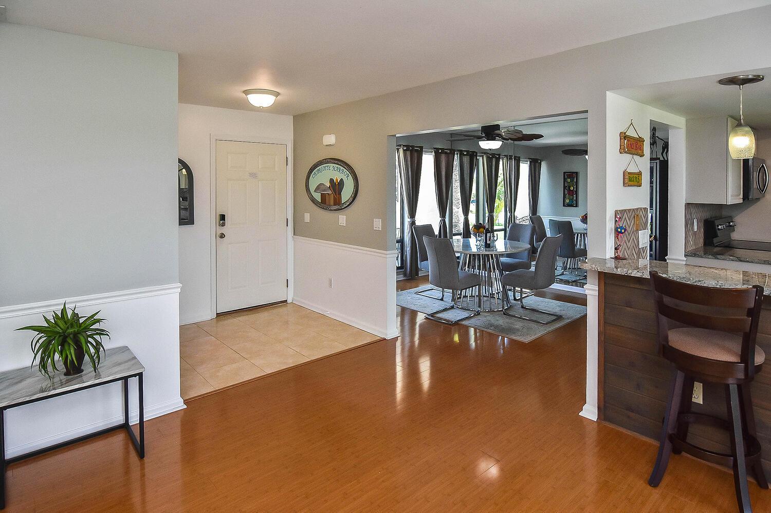 Two-Bedroom House - Photo 25