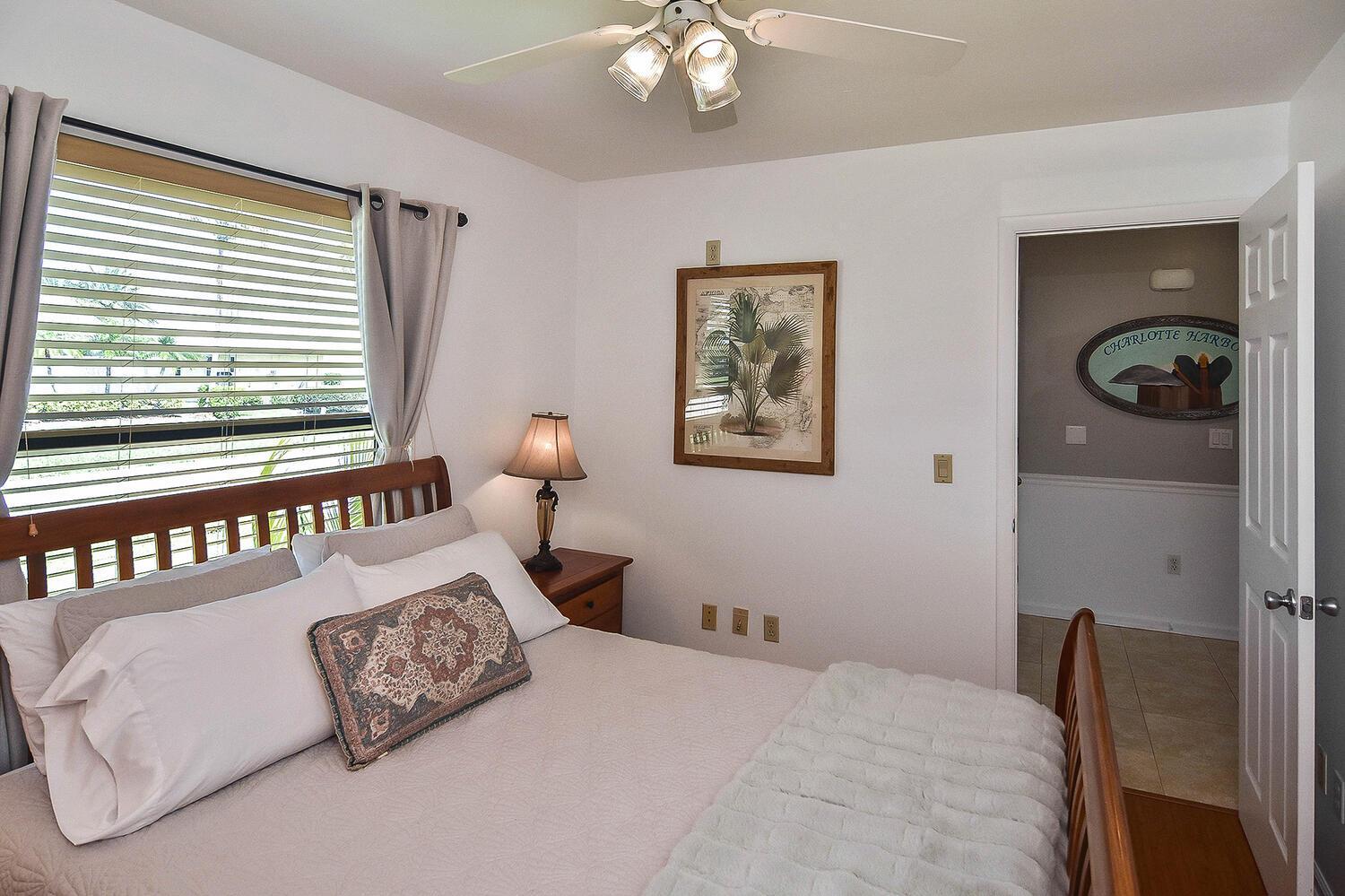 Two-Bedroom House - Photo 19