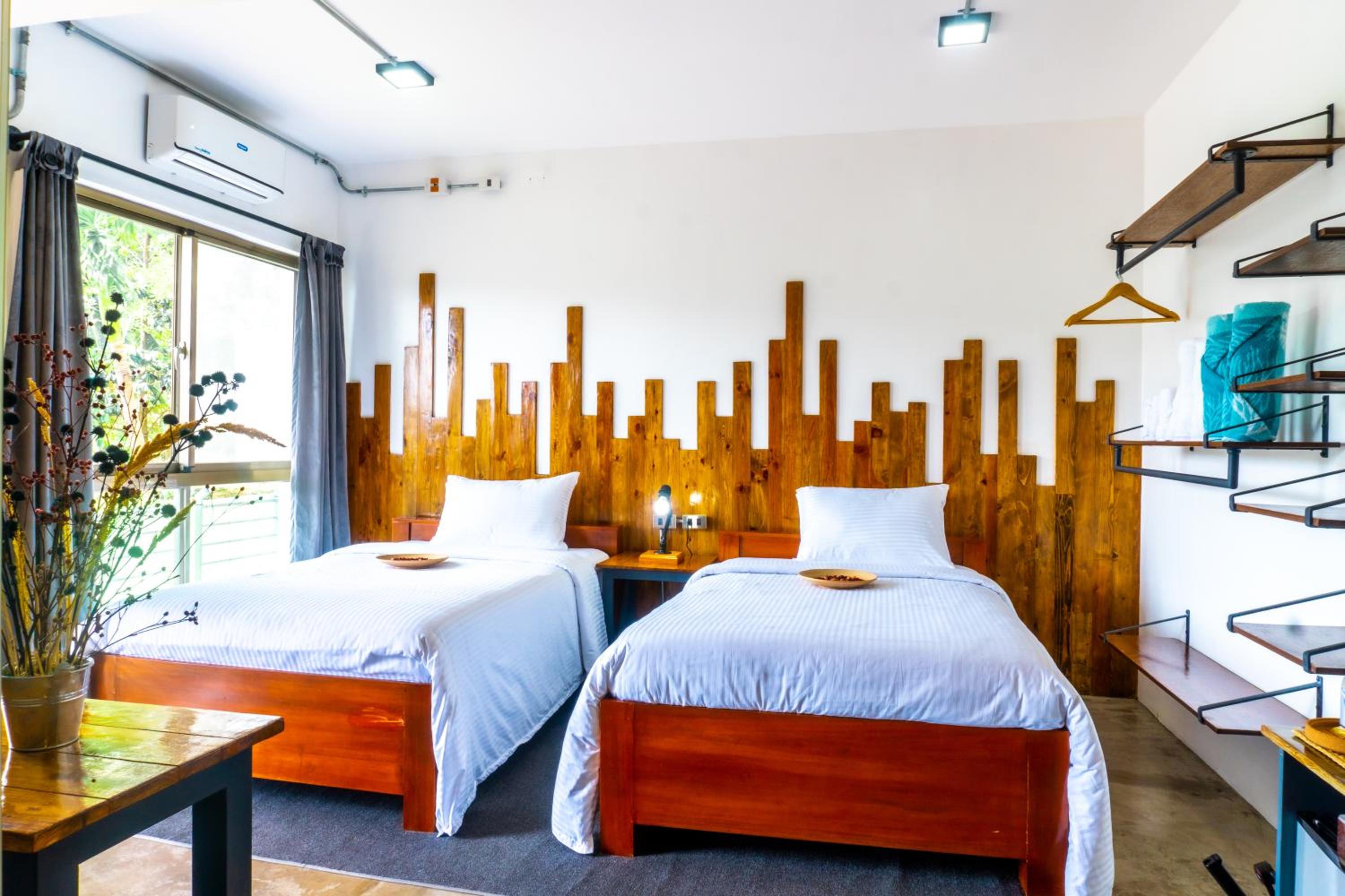 Deluxe Double or Twin Room with Pool Access - Photo 13