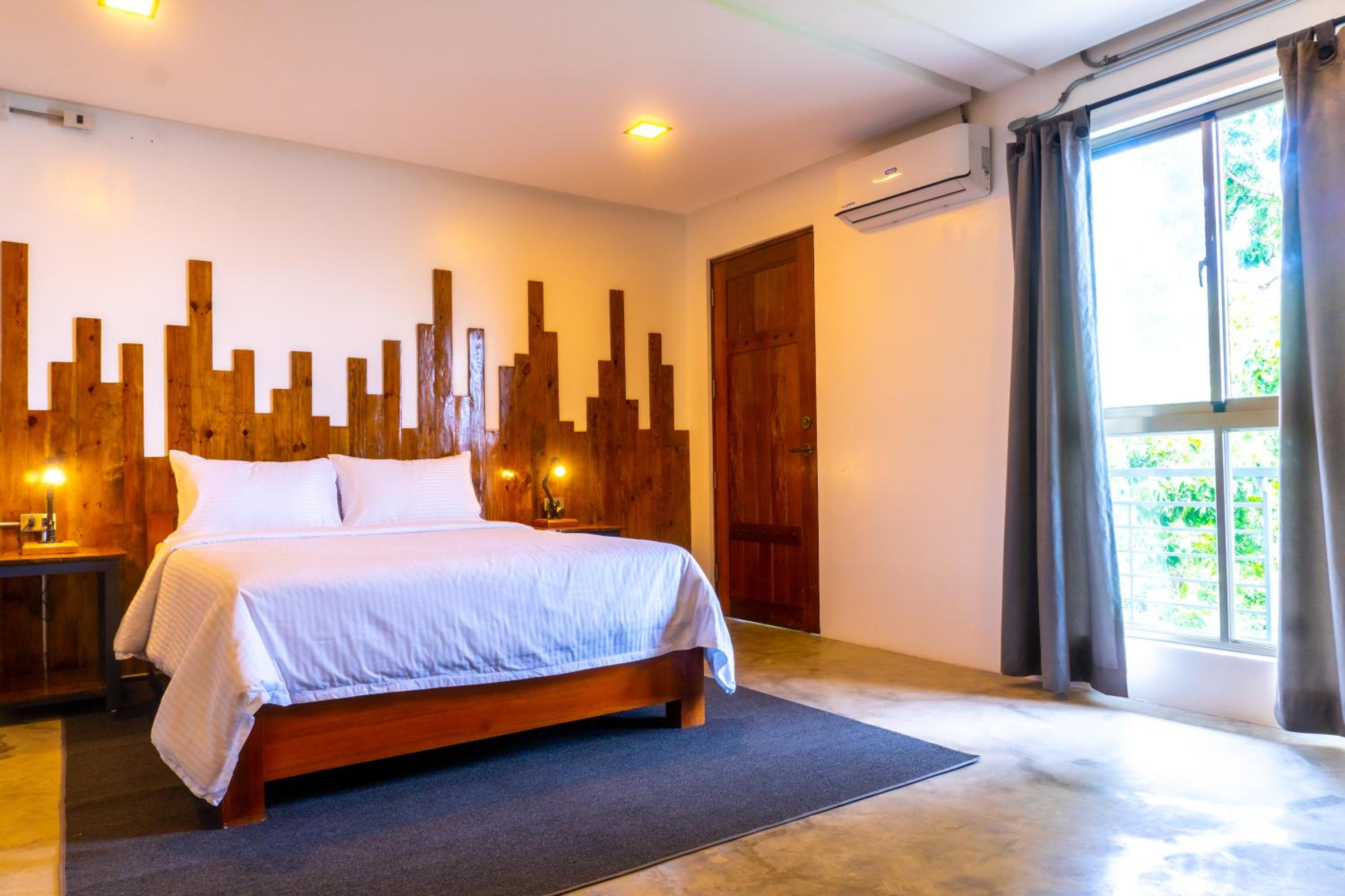 Suite with Balcony - Photo 21