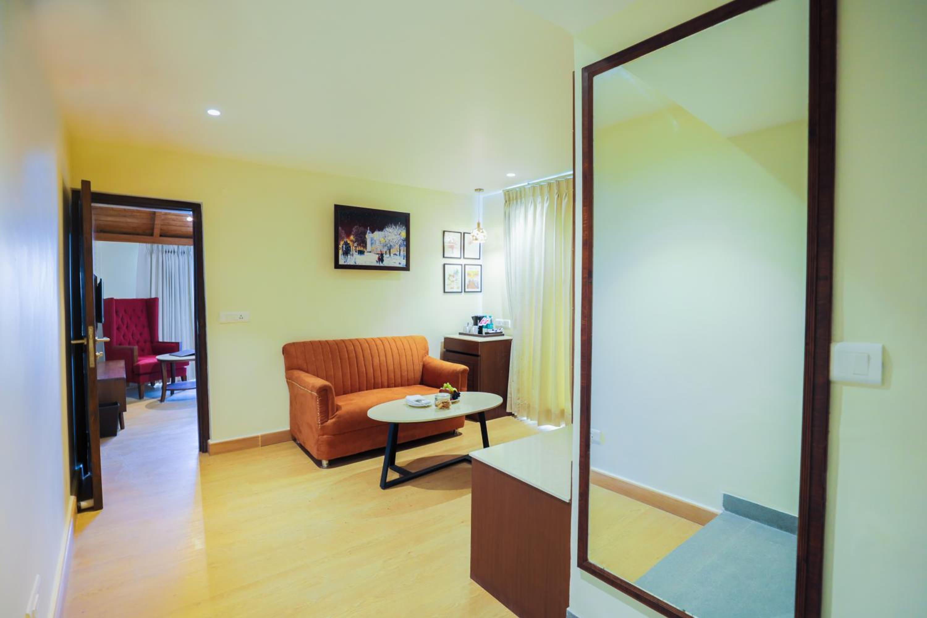 Suite Room With Valley View - Enjoy 1+1 Happy Hours Timing - 11 am - 7 Pm photo 2