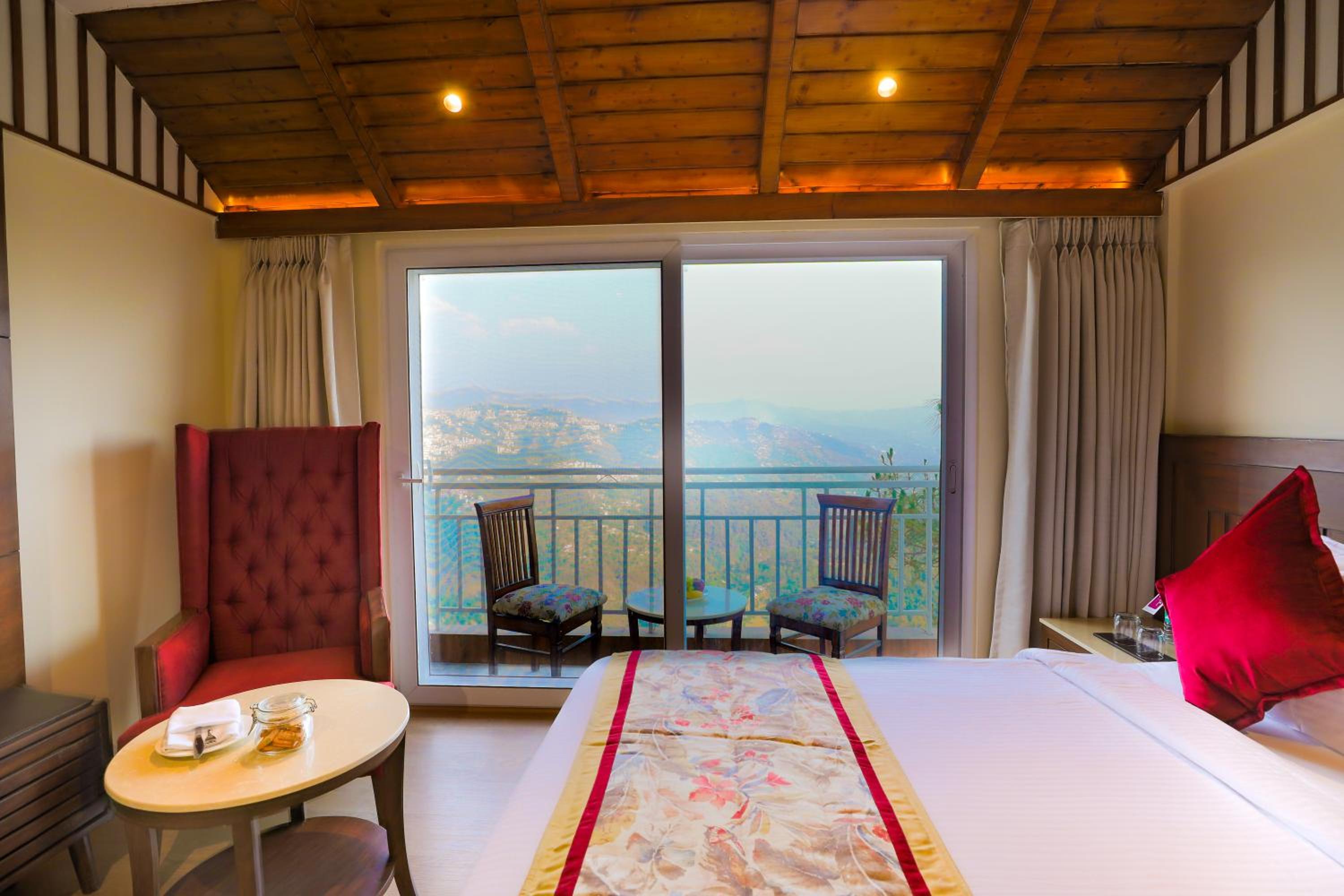 Suite Room With Valley View - Enjoy 1+1 Happy Hours Timing - 11 am - 7 Pm