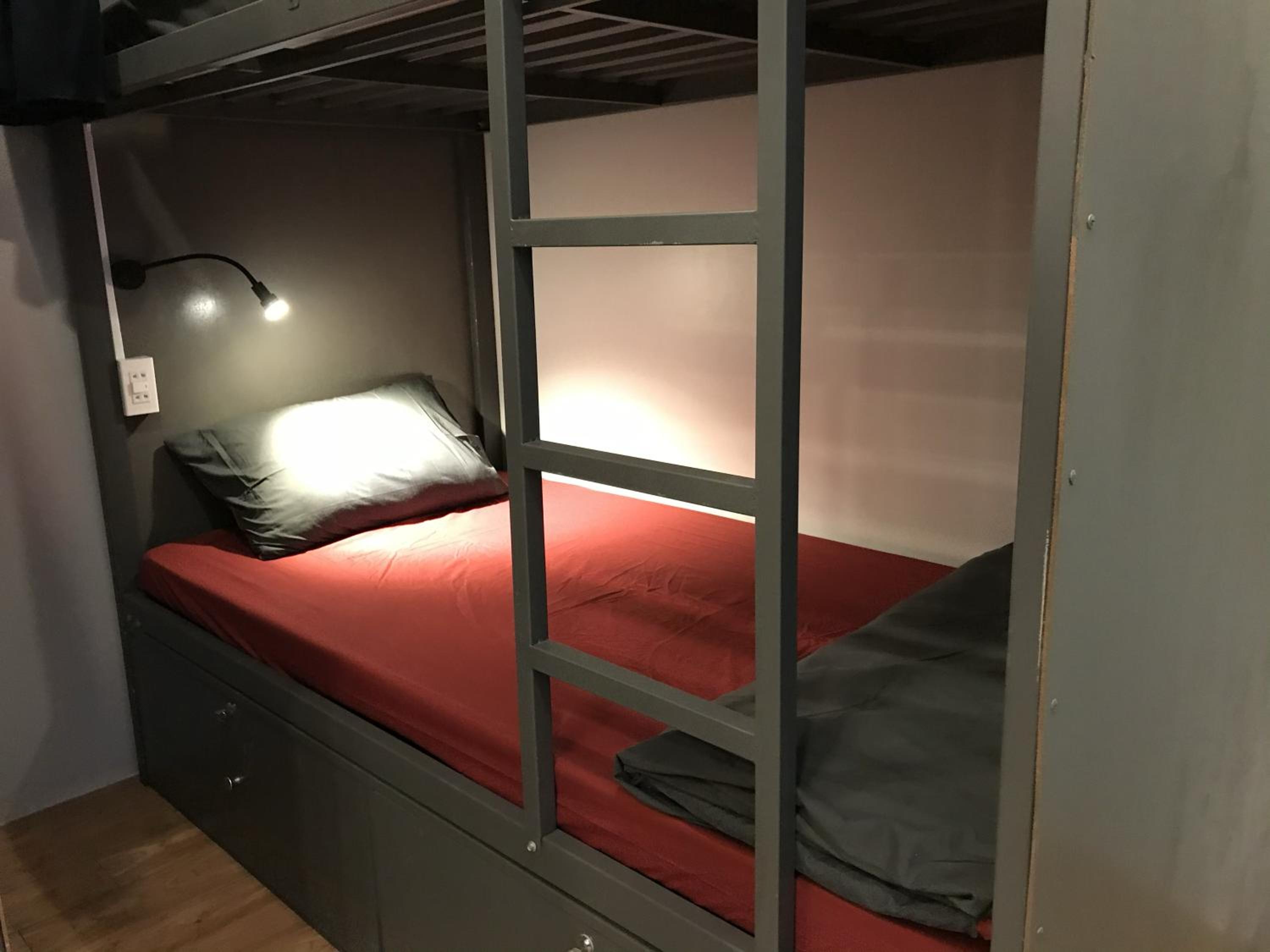 4-Bed Mixed Dormitory Room photo 3
