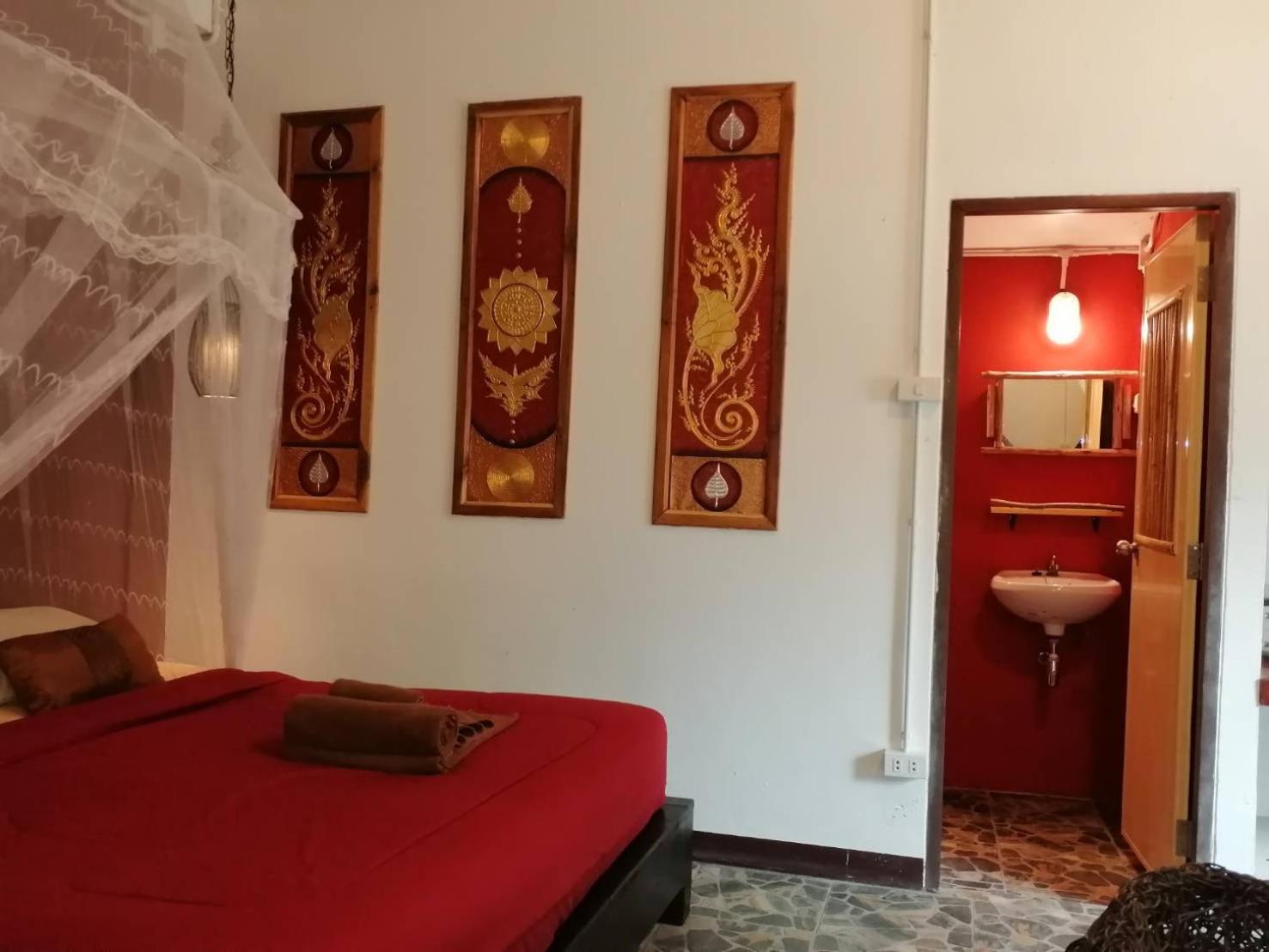Deluxe Family Room - Photo 11