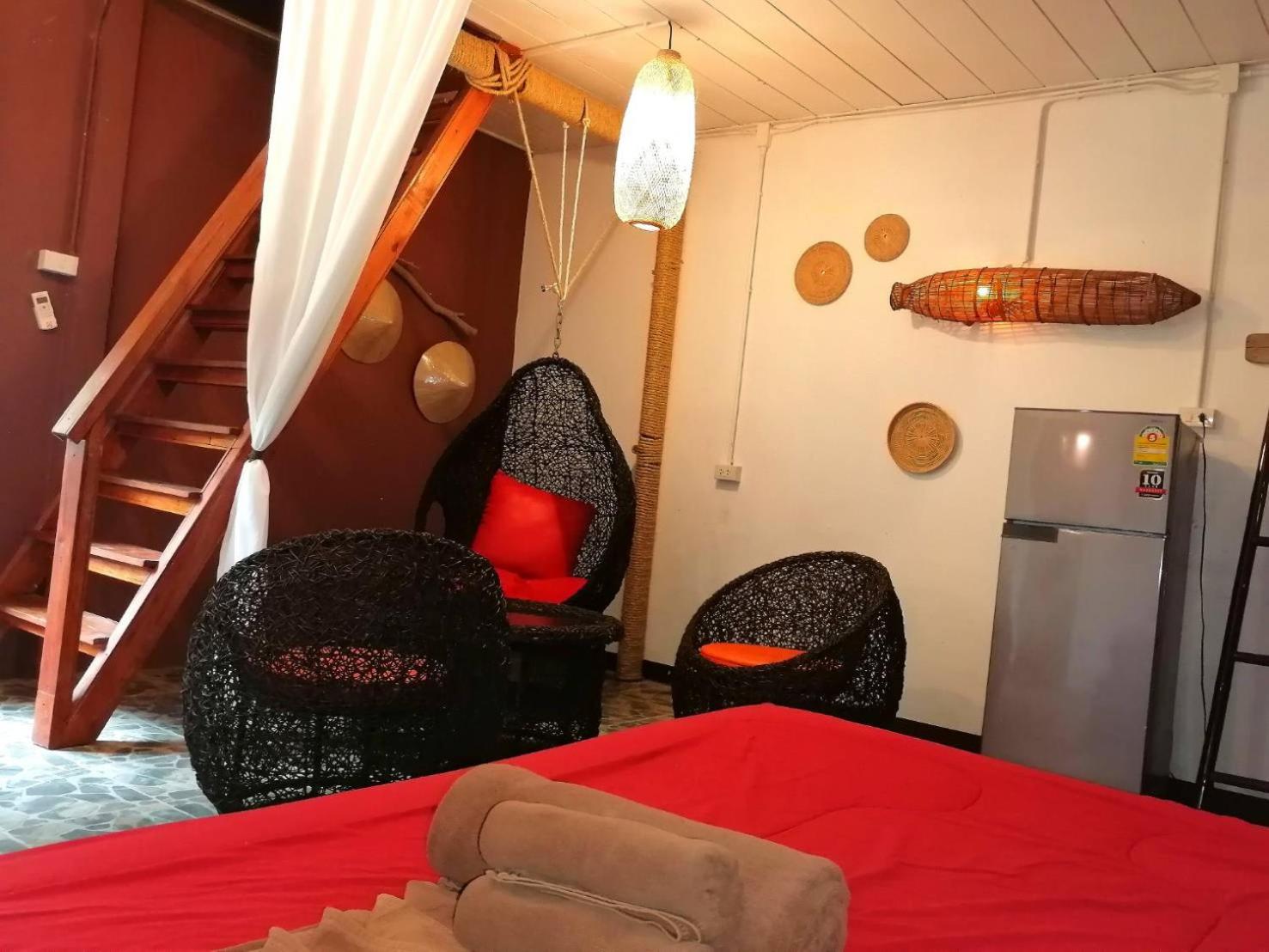 Deluxe Family Room - Photo 10