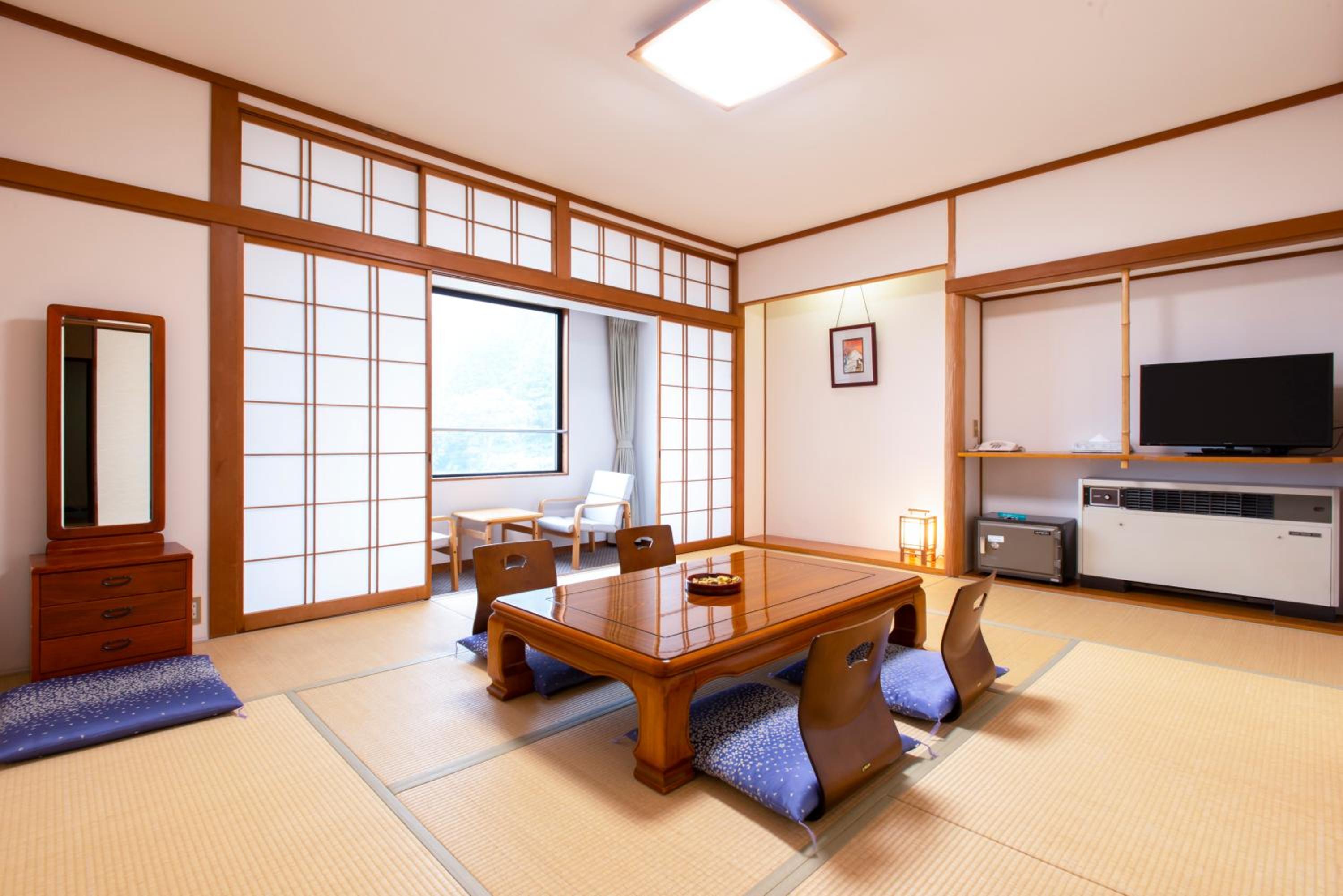 Standard Japanese-style Room Riverside - Photo 8
