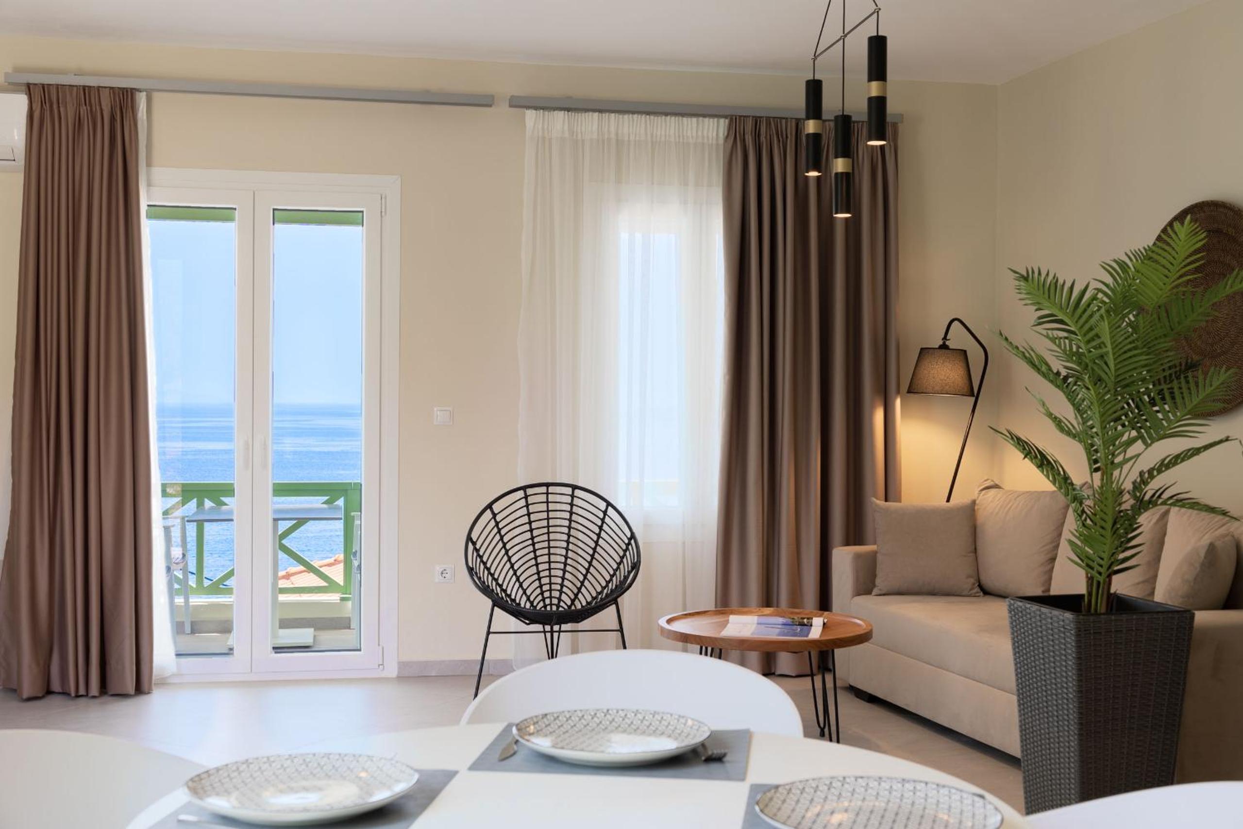 Suite with Sea View - Photo 24