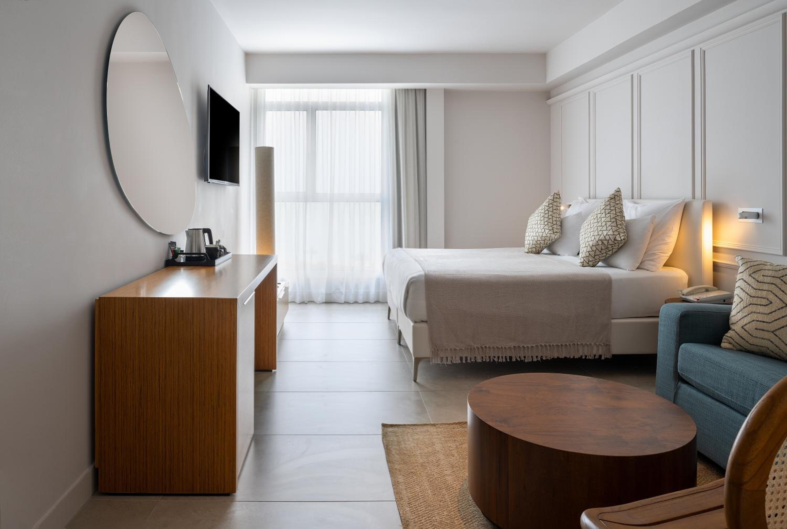Large Dead Sea View Room