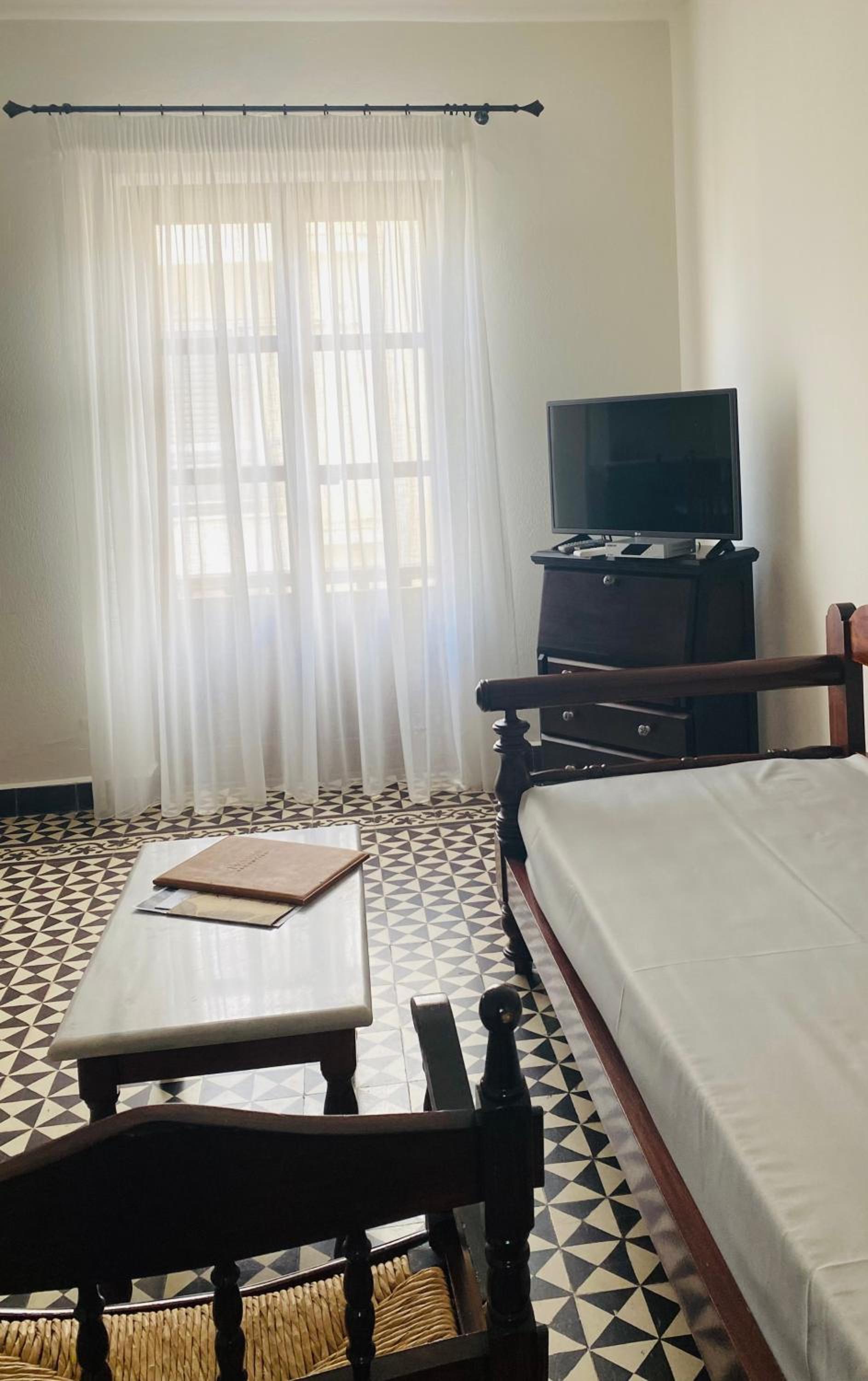 Suite Apartment with City View - Photo 8