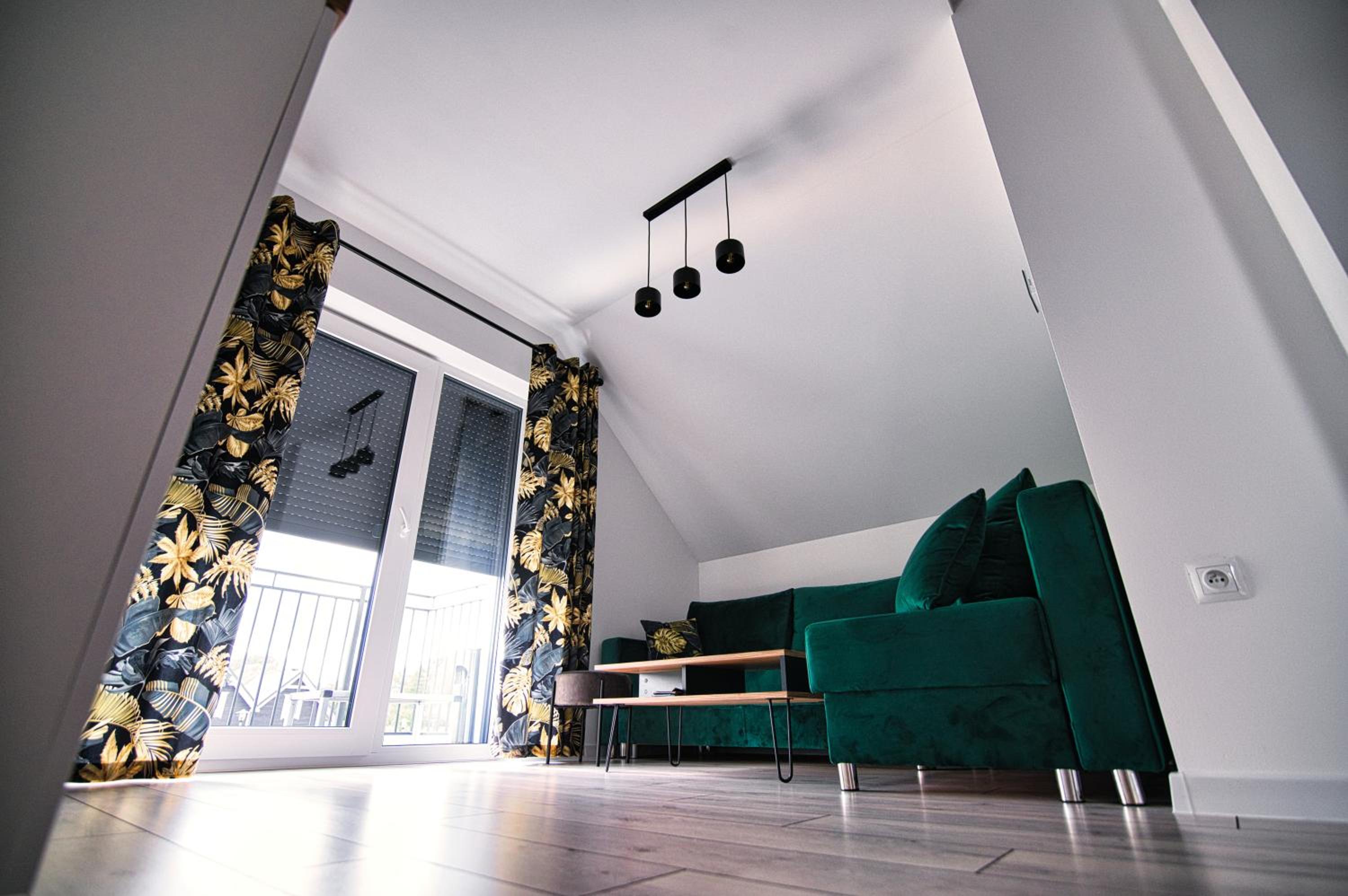 Apartment with Balcony - Photo 28