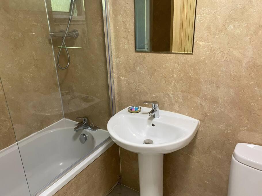 One-Bedroom Apartment - Photo 11