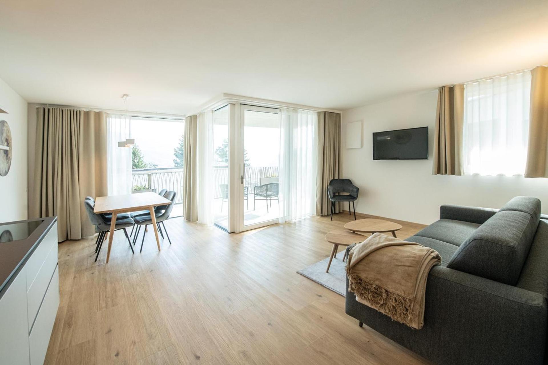 Apartment with Mountain View photo 1