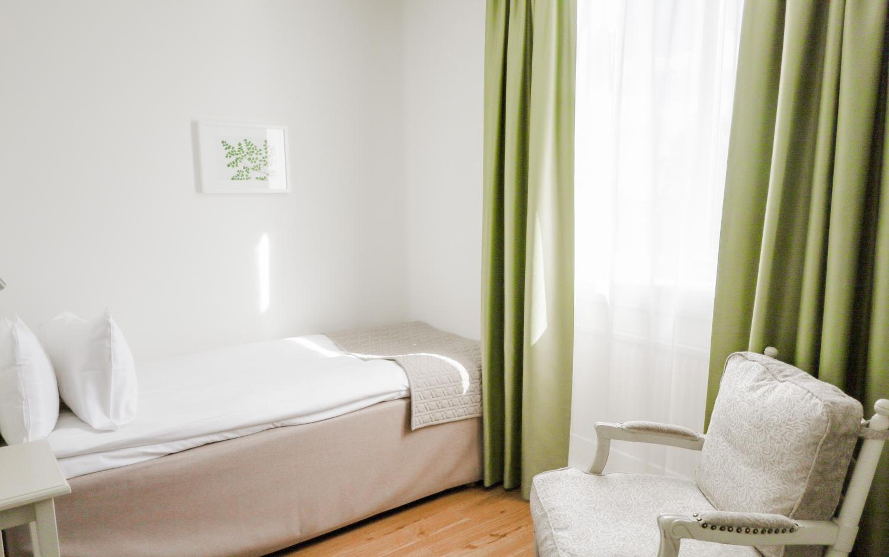 Single Room photo 2