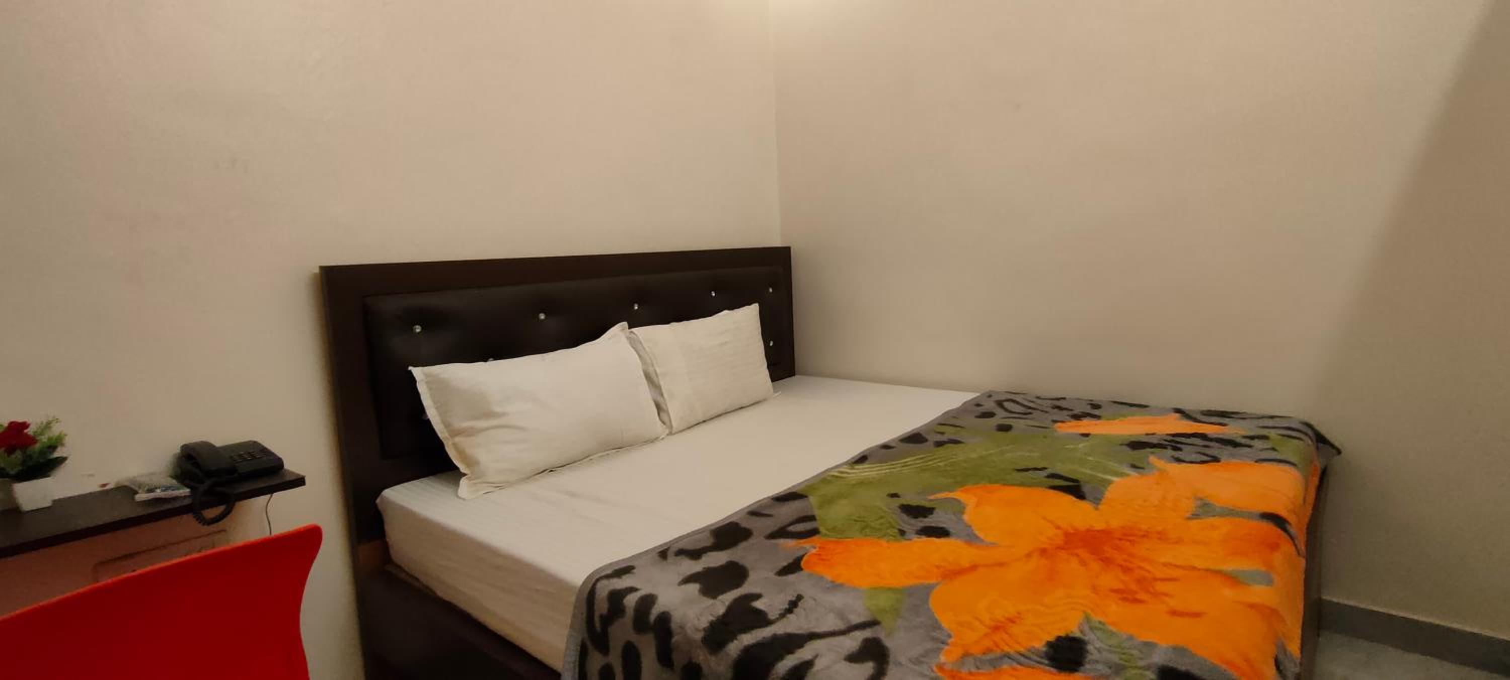 Standard Double Room - Photo 2