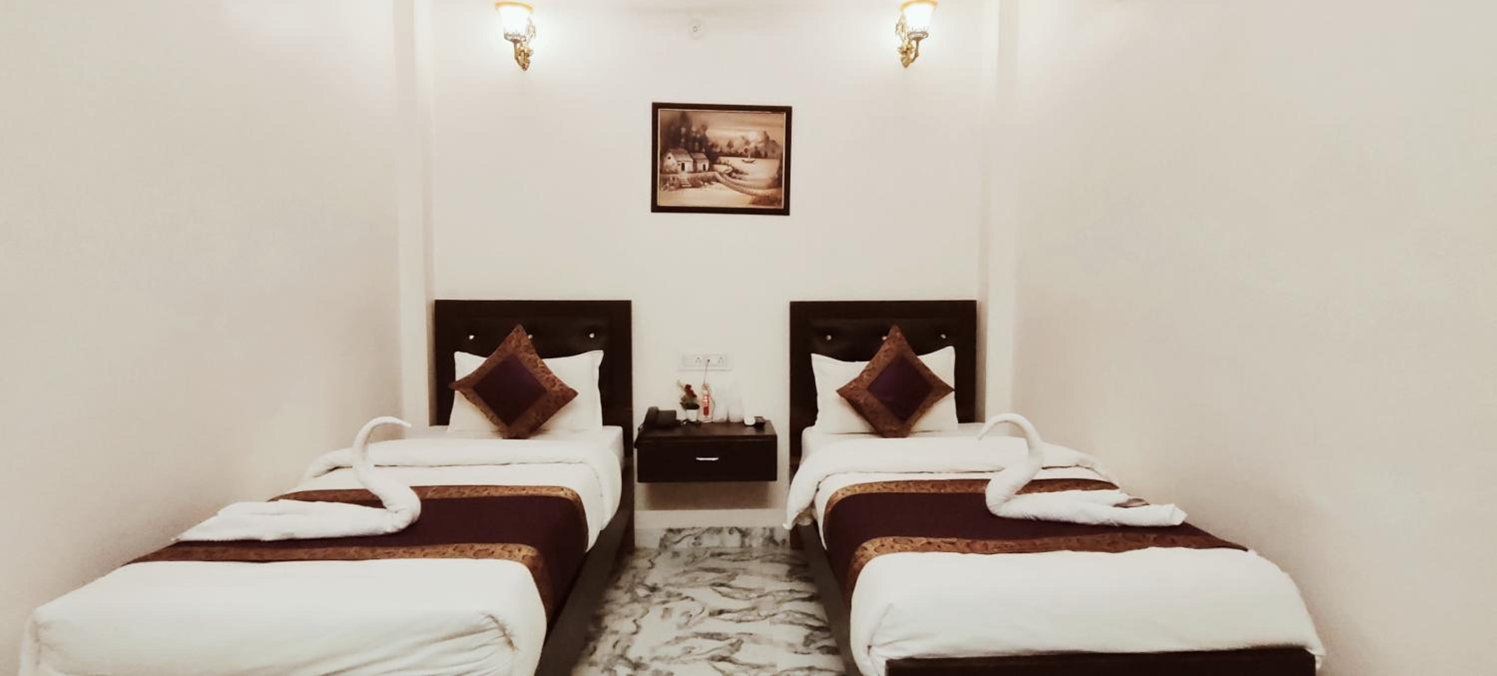 Deluxe Double Room - Photo 19