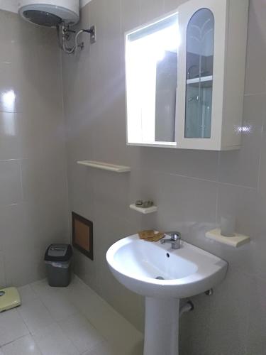 Apartment - Ground Floor photo 3