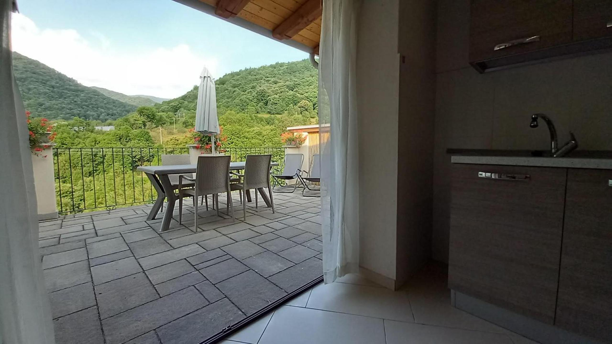 One-Bedroom House with Terrace photo 2