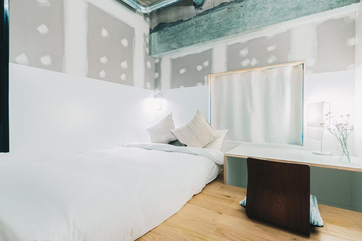 Double Room with Small Double Bed with Desk - Photo 1