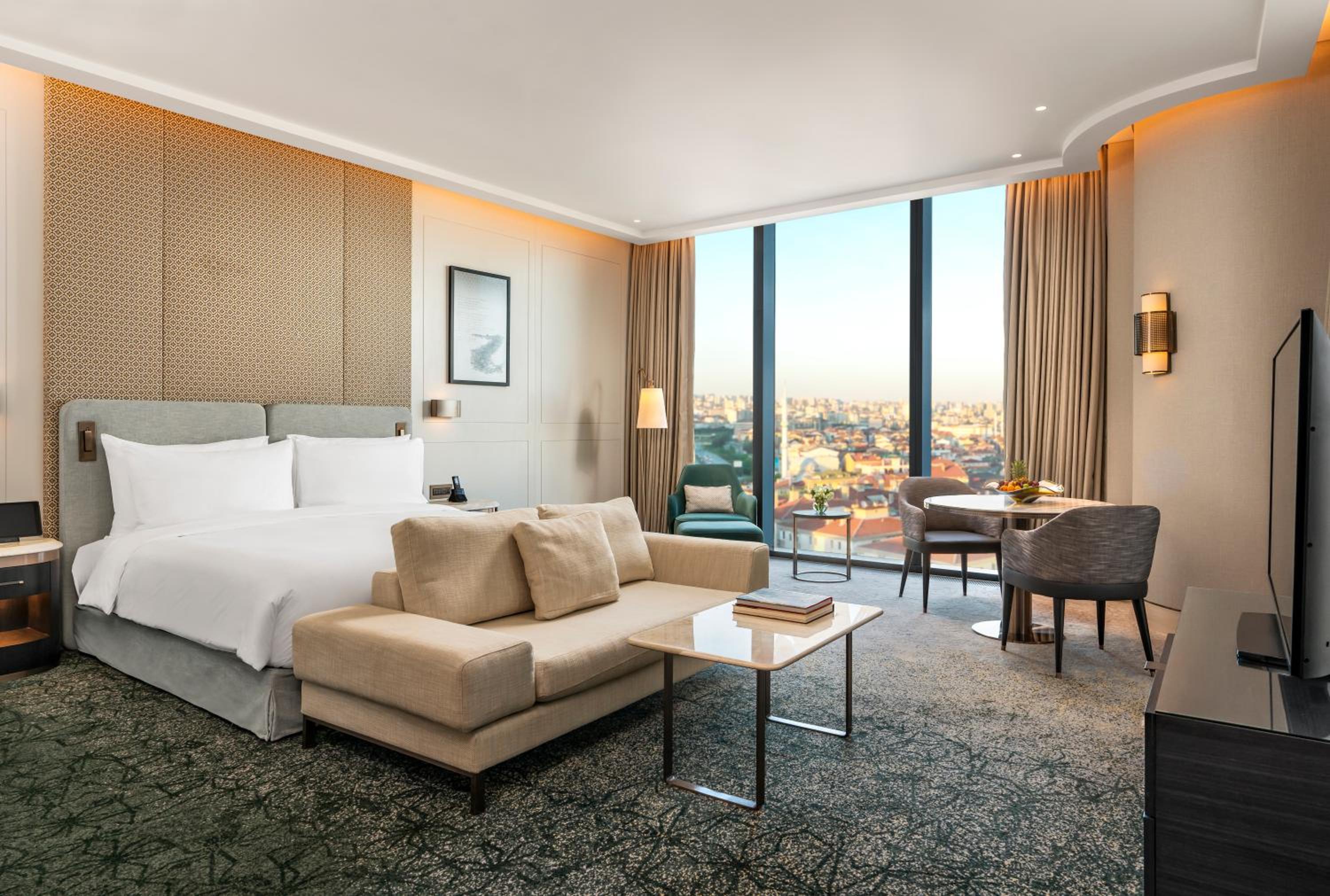 Corner Suite