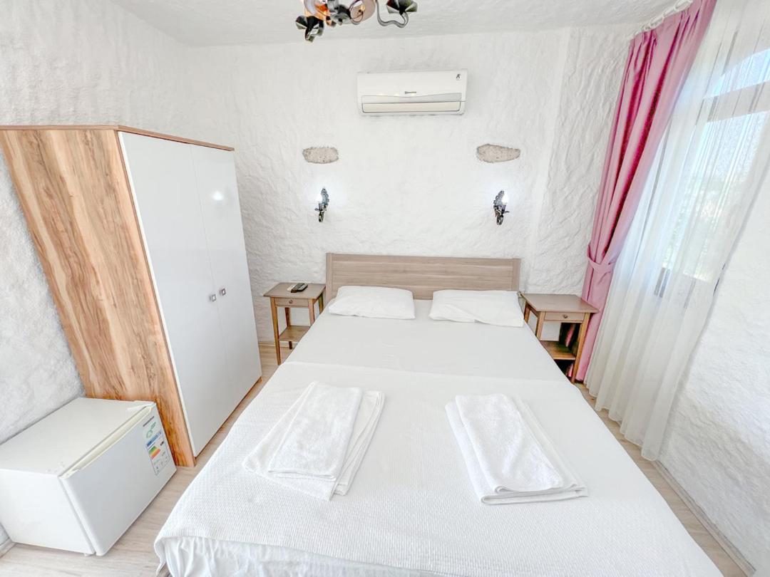 Standard Double Room with Terrace - Photo 5