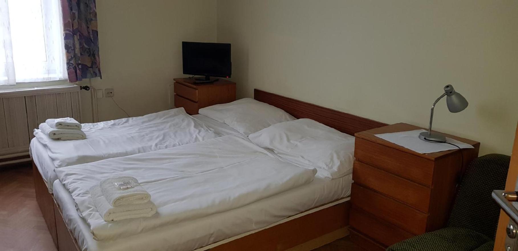 Economy Double Room photo 2