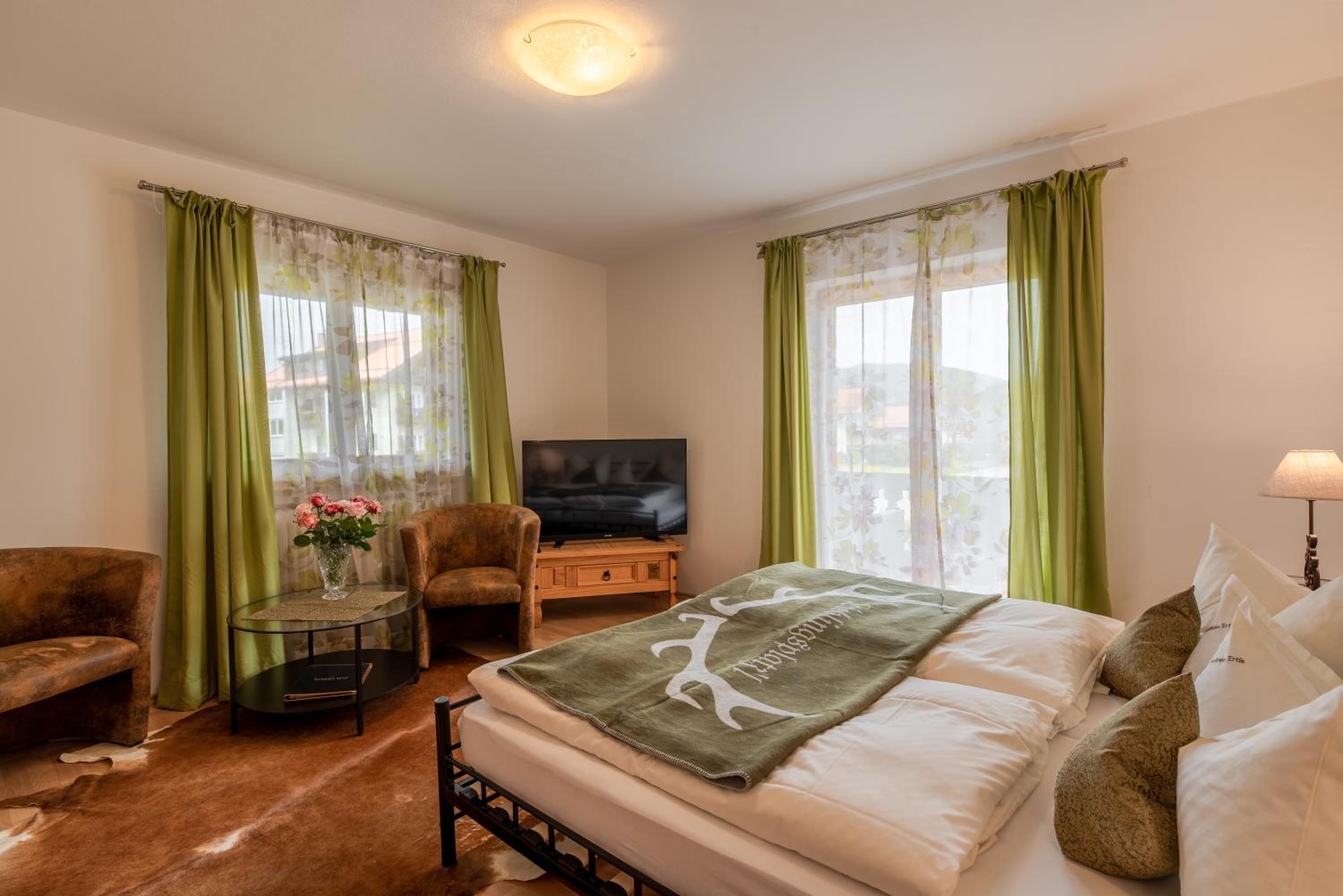 Standard Double Room - Photo 10