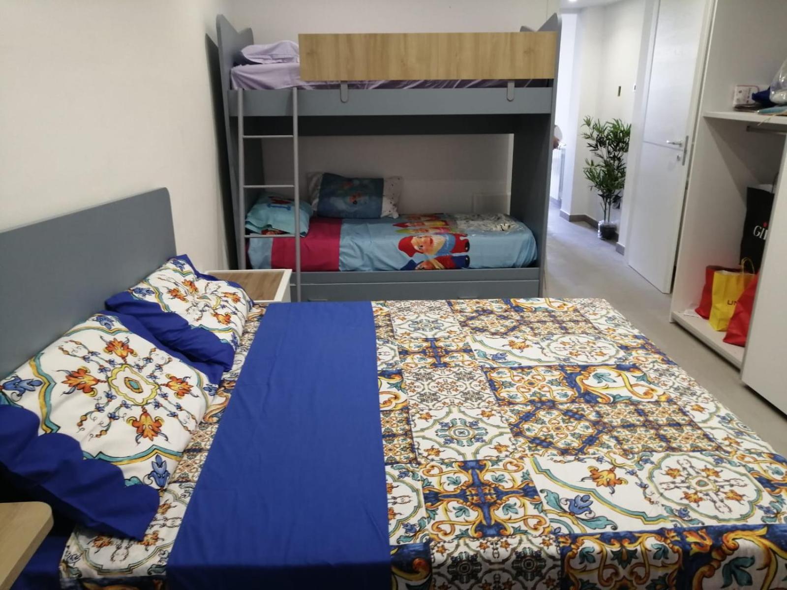 One-Bedroom Apartment photo 1
