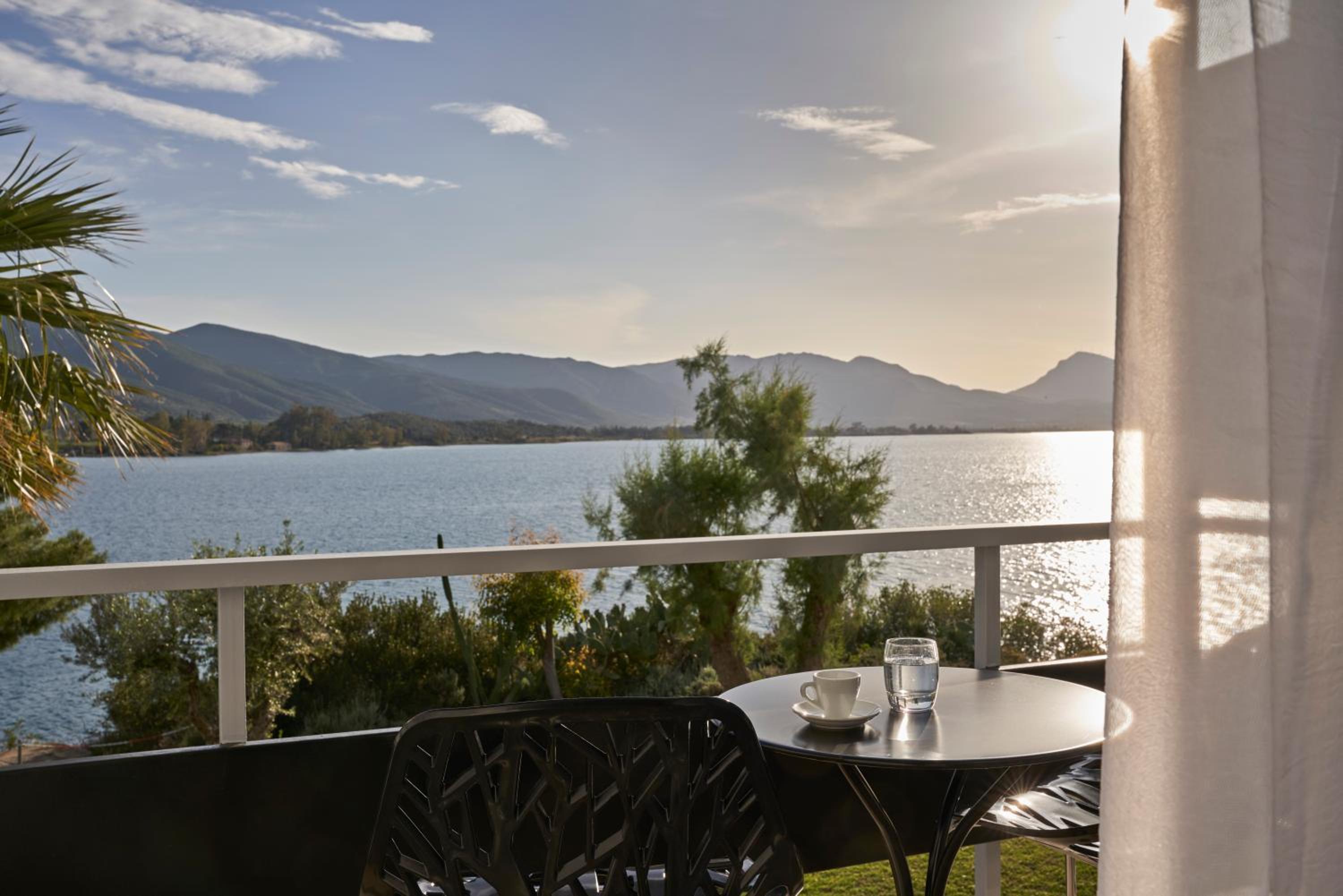 Double Room with Sea View - Photo 7