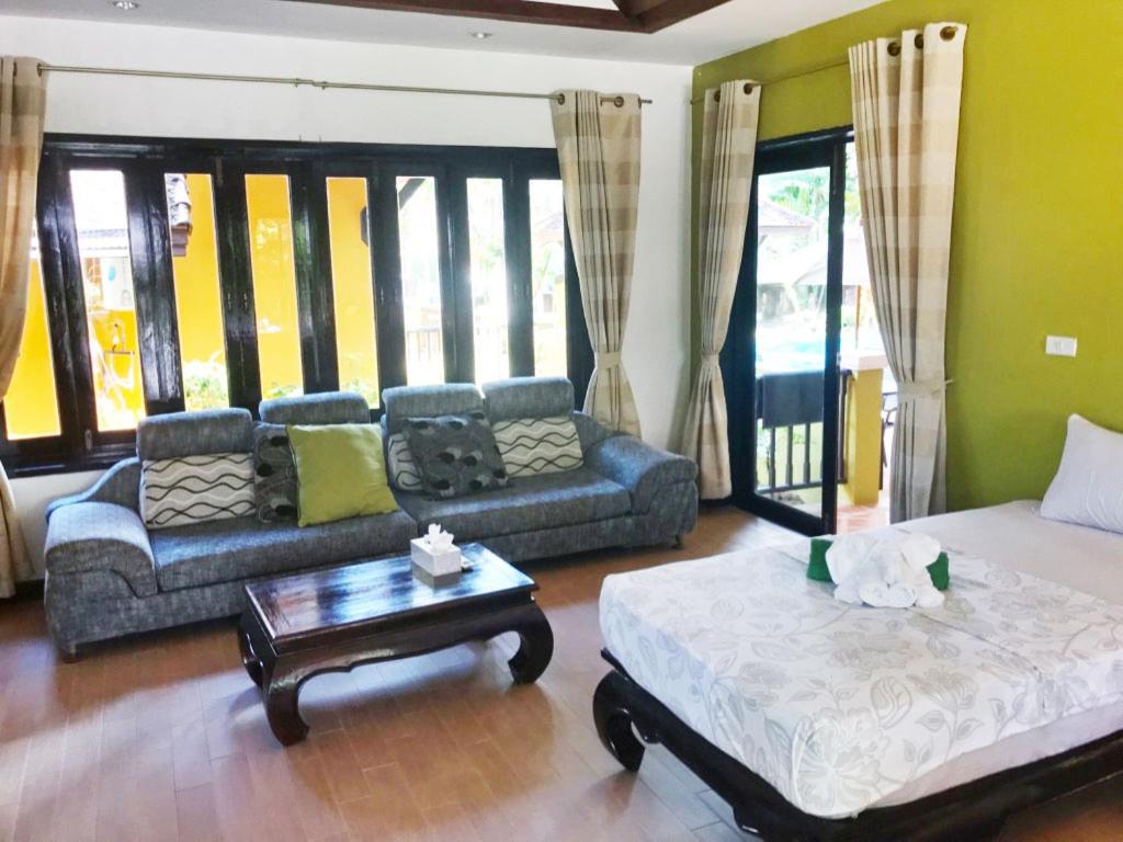 Habitación Familiar Superior con Acceso a la Piscina