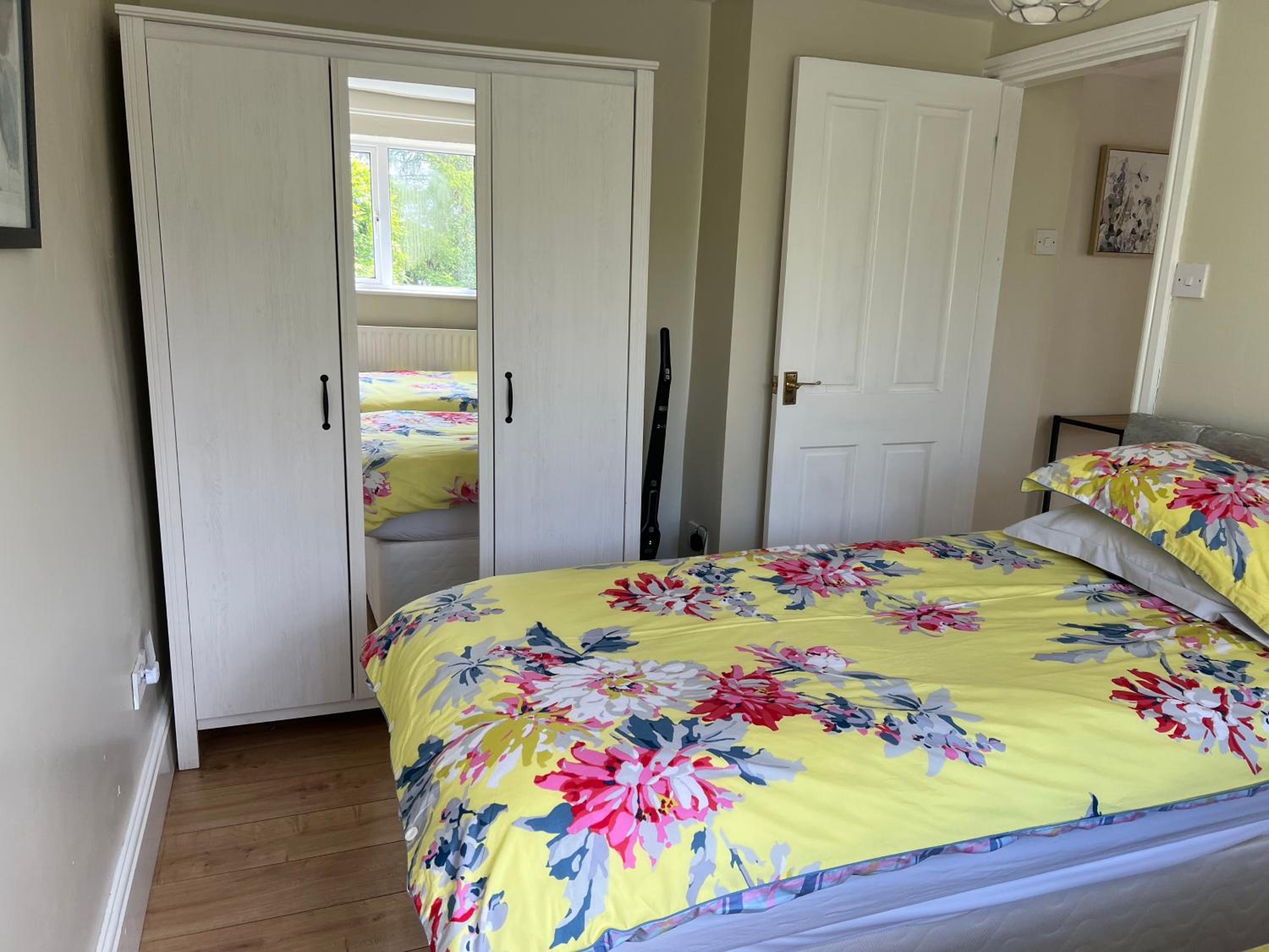 Two-Bedroom House photo 3