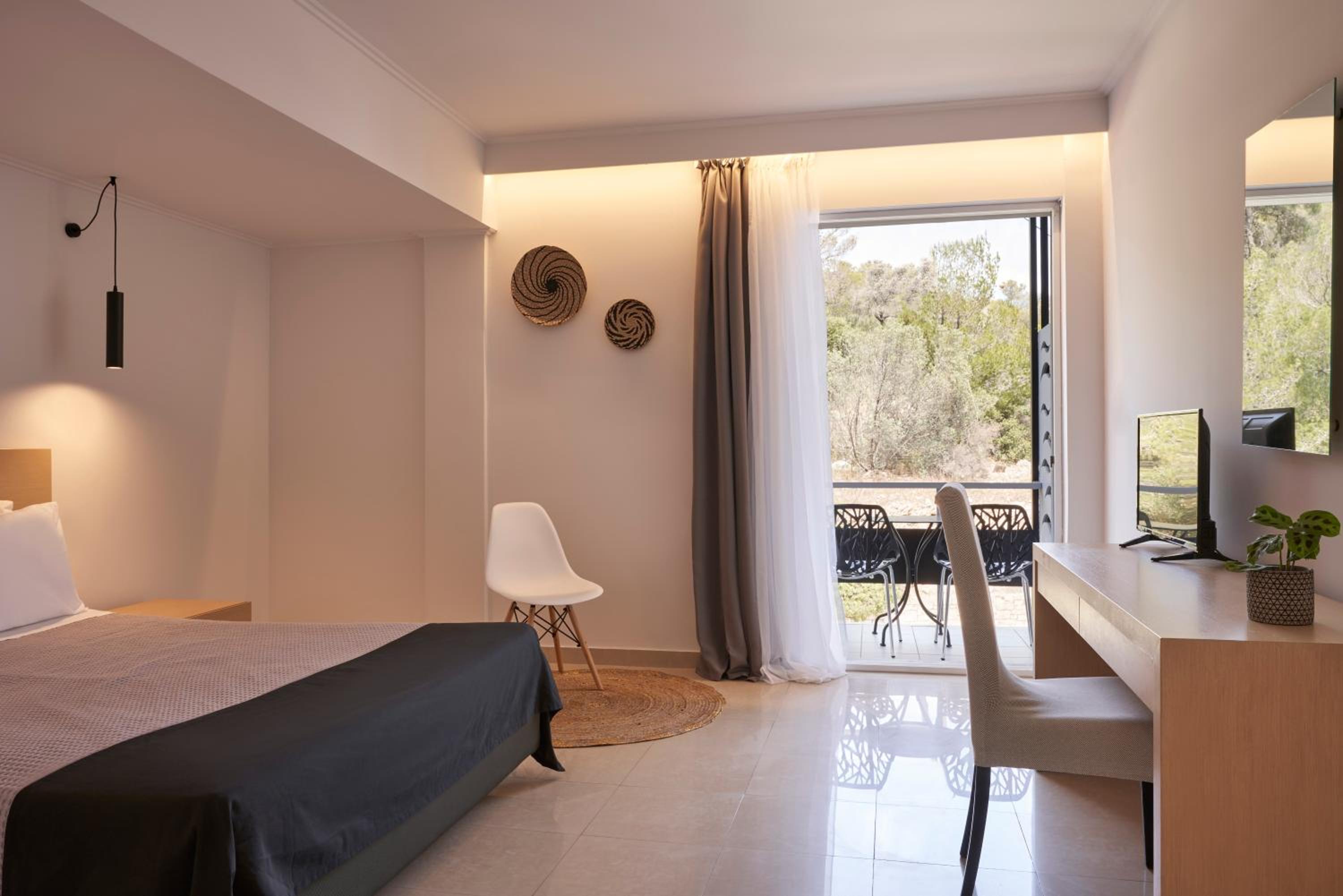 Classic Double Room - Photo 1