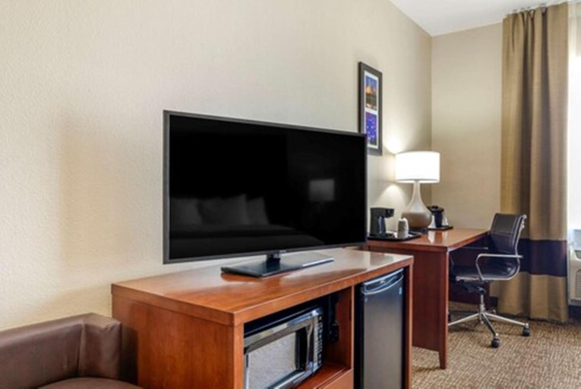 King Room - Non Smoking/Pet Friendly - Photo 2