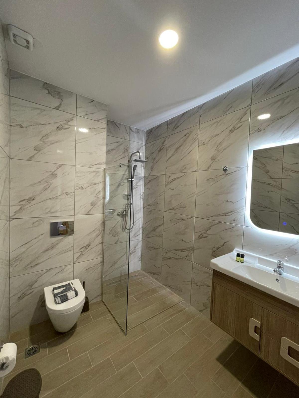 Deluxe Suite with Sea View photo 2