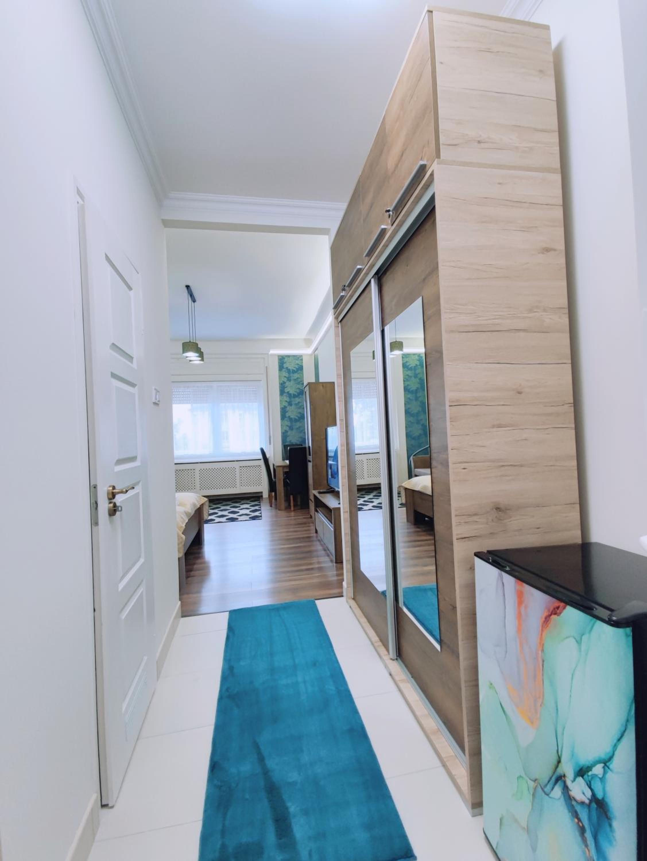One-Bedroom Apartment - Photo 49
